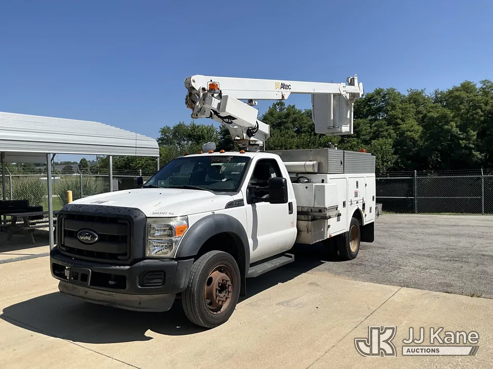 Altec AT200A Telescopic Non-Insulated Bucket Truck On 2013 Ford F450 Service Truck (1631213)