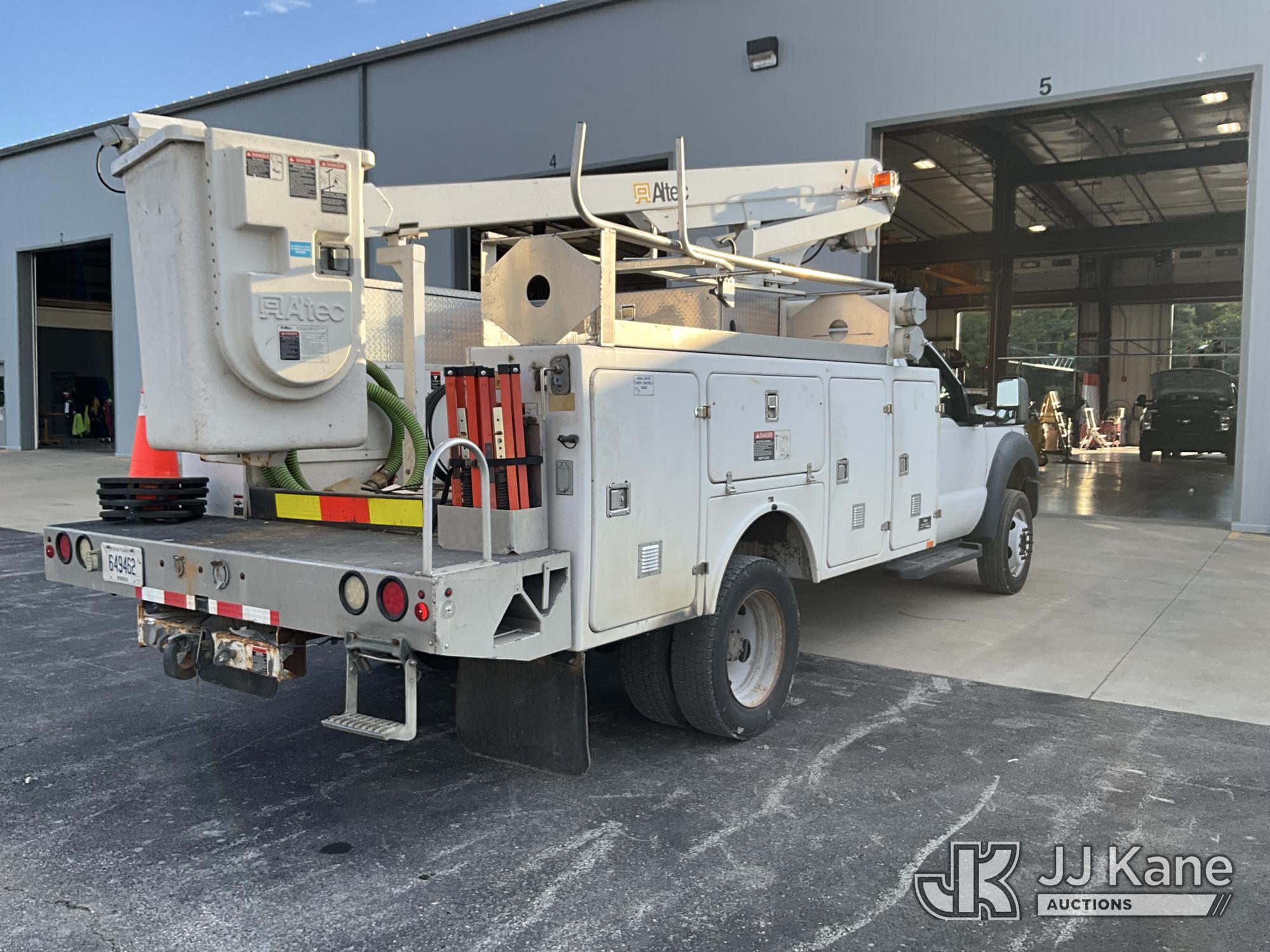 Altec AT200A Telescopic Non-Insulated Bucket Truck On 2013 Ford F-450 SD Service Truck (1631214) - photo 3