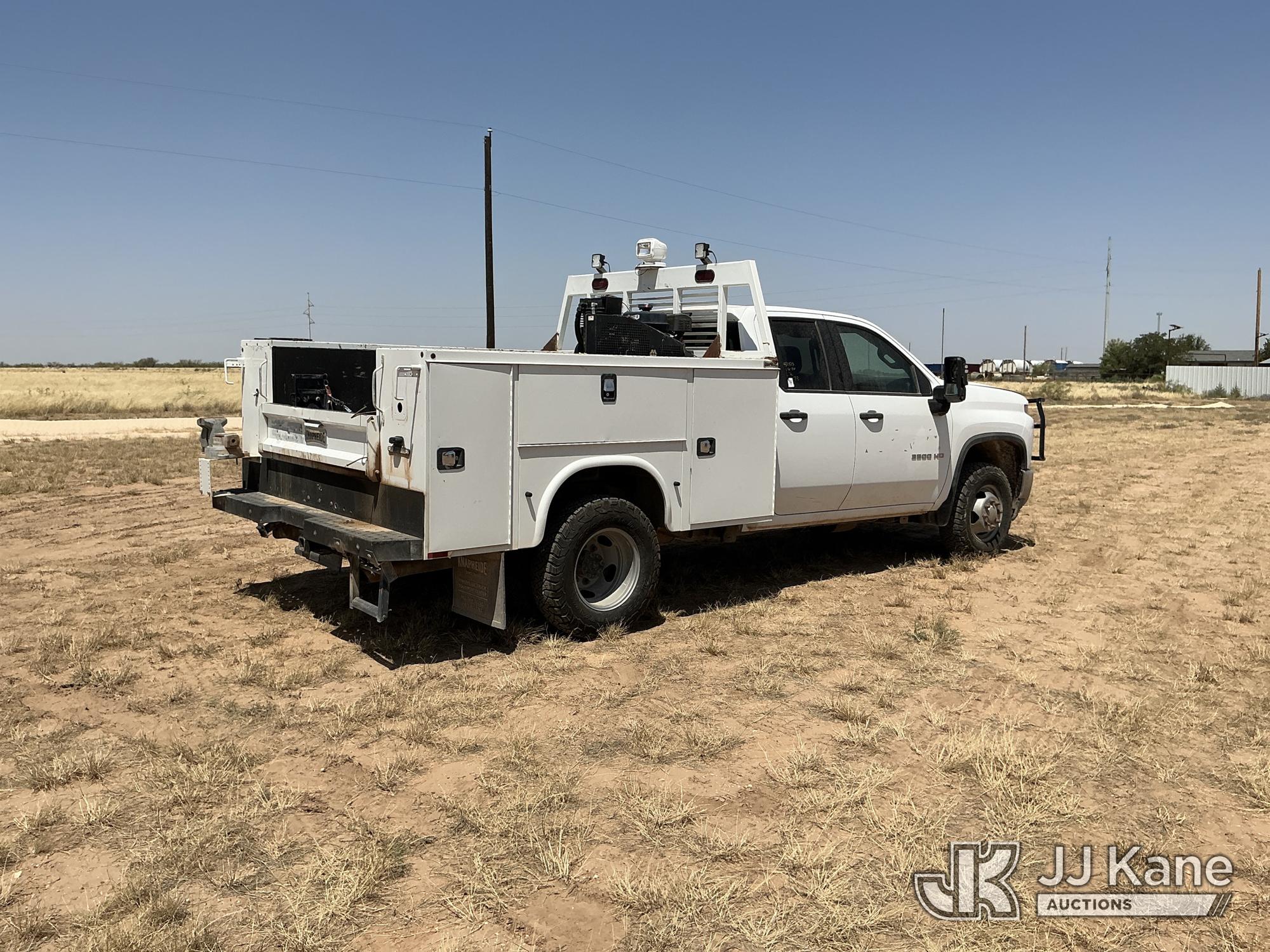 2020 Chevrolet Silverado 3500HD Extended-Cab Service Truck (1631265) - photo 3
