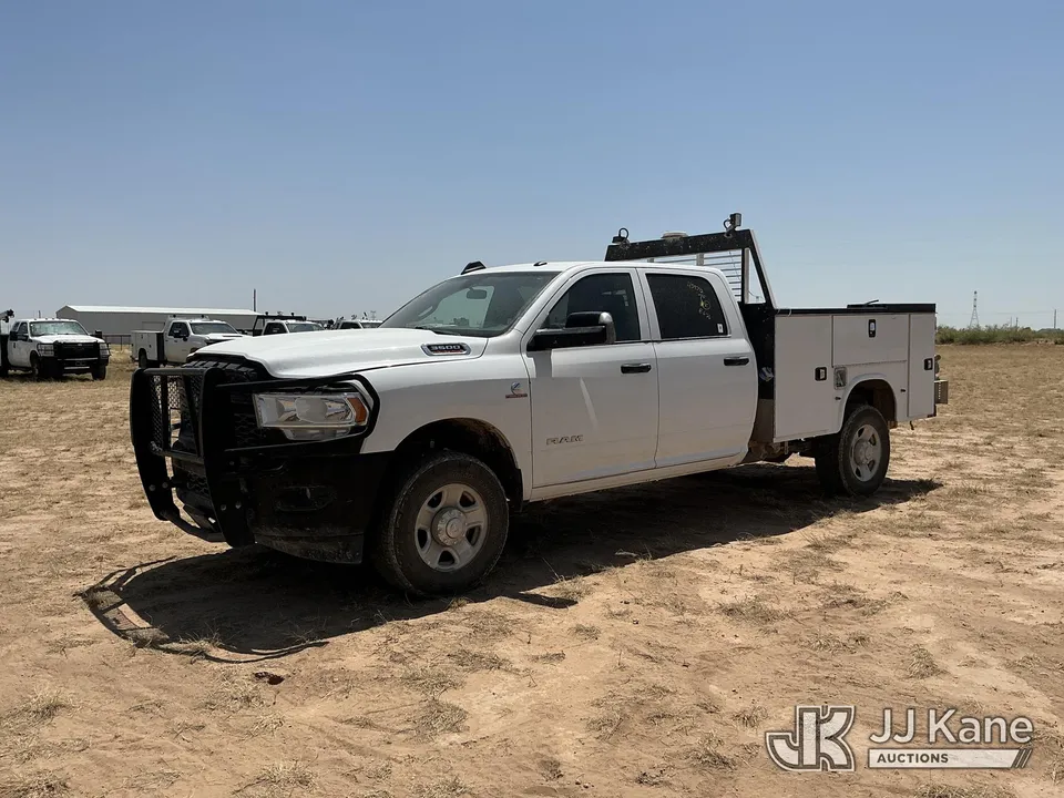 2022 RAM 3500 Crew-Cab Service Truck (1631267)