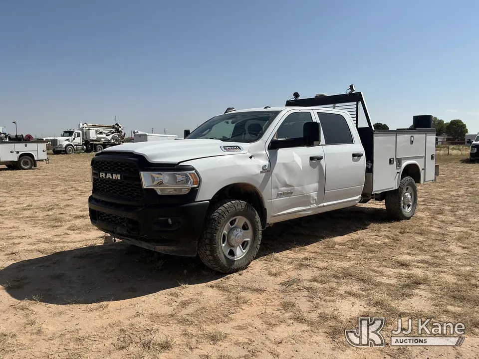 2022 Ram 3500 4x4 Crew-Cab Service Truck (1631268)