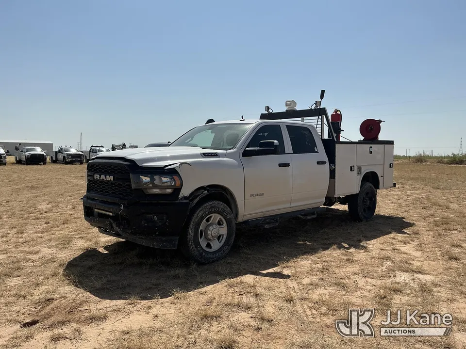 2022 Ram 3500 4x4 Crew-Cab Service Truck (1631269)