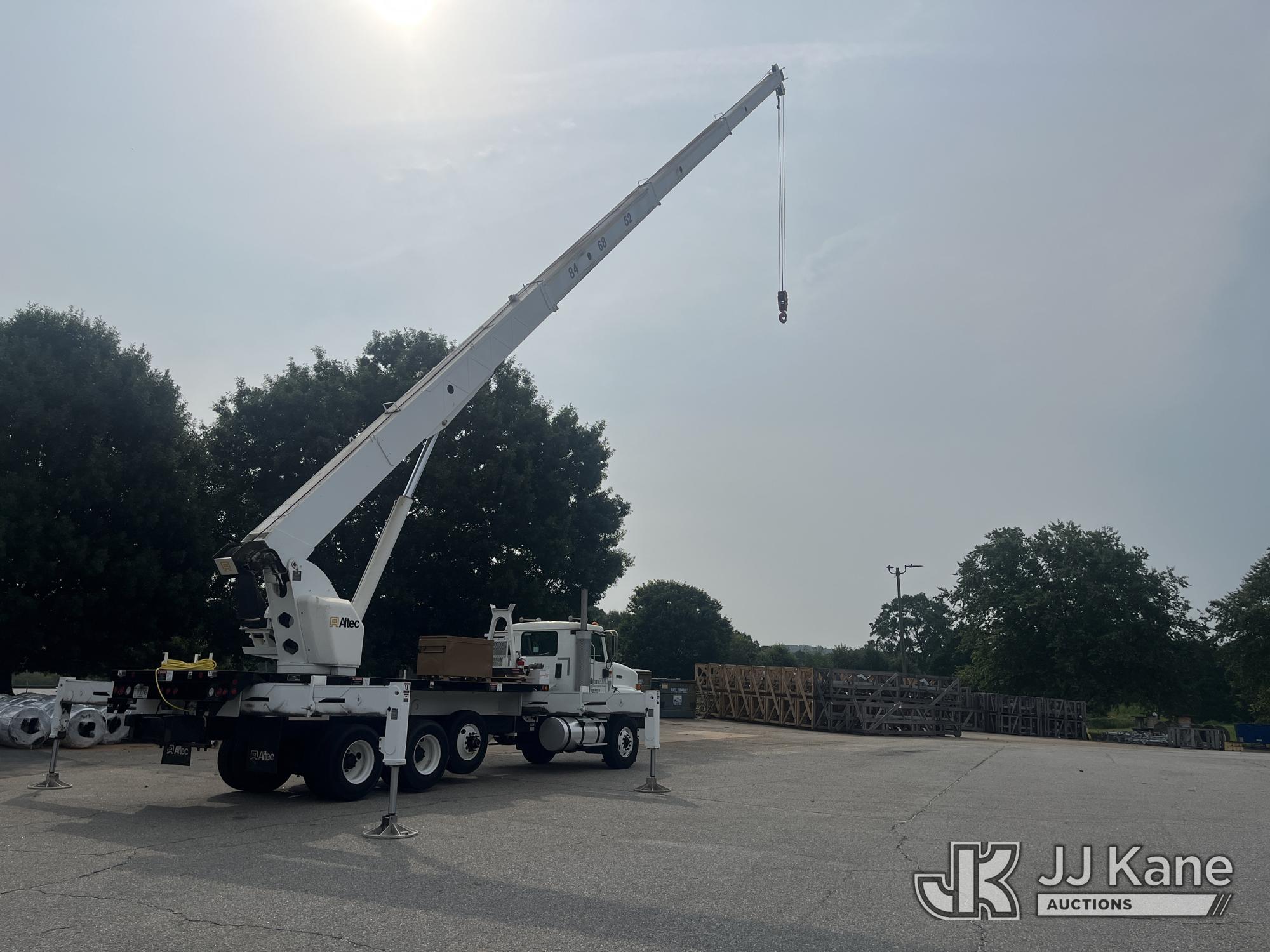 Altec AC38-103S, 38 Ton Hydraulic Crane On 2007 International 5600i Flatbed Truck (1631303) - photo 3