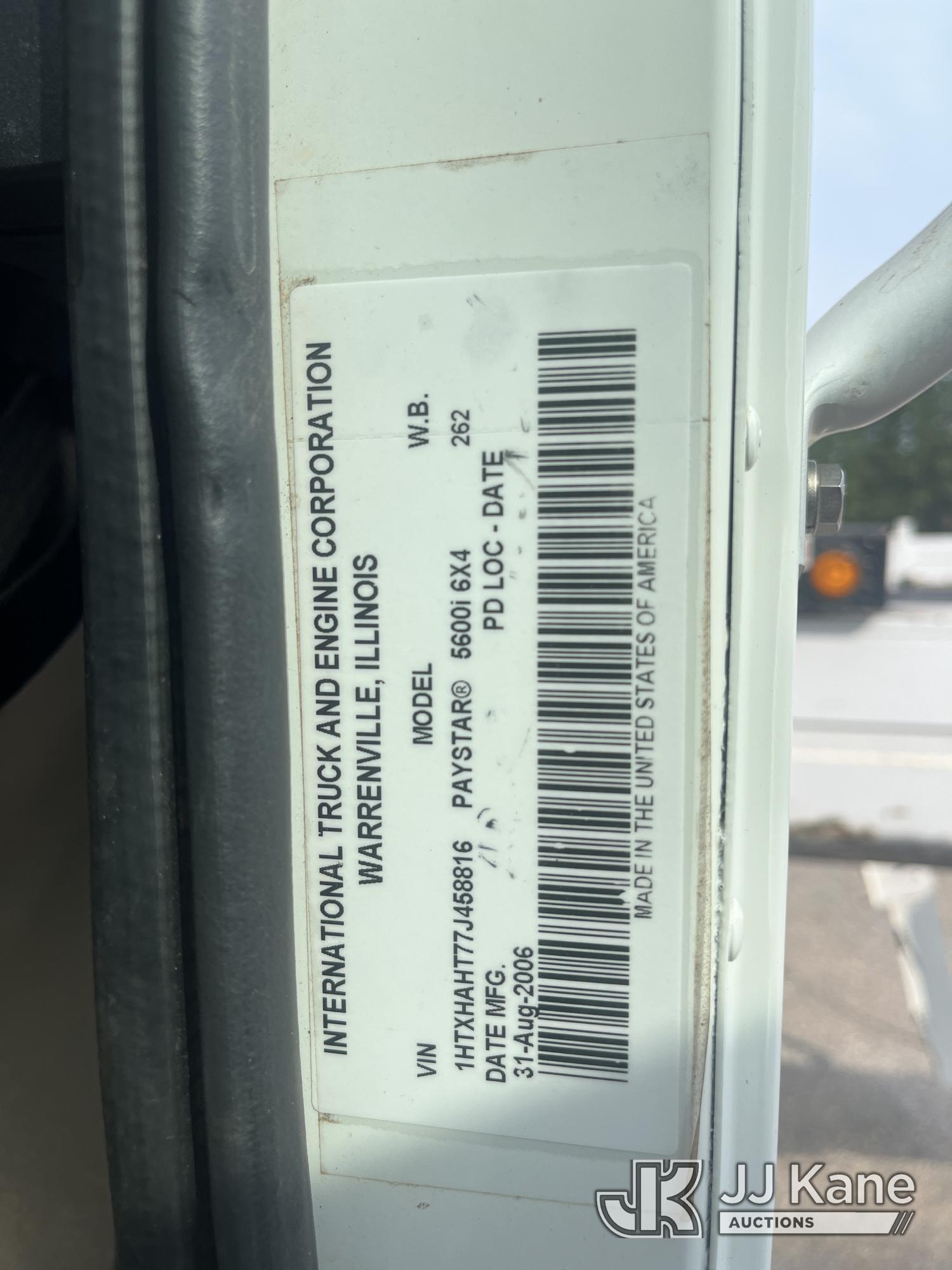 Altec AC38-103S, 38 Ton Hydraulic Crane On 2007 International 5600i Flatbed Truck (1631303) - photo 5