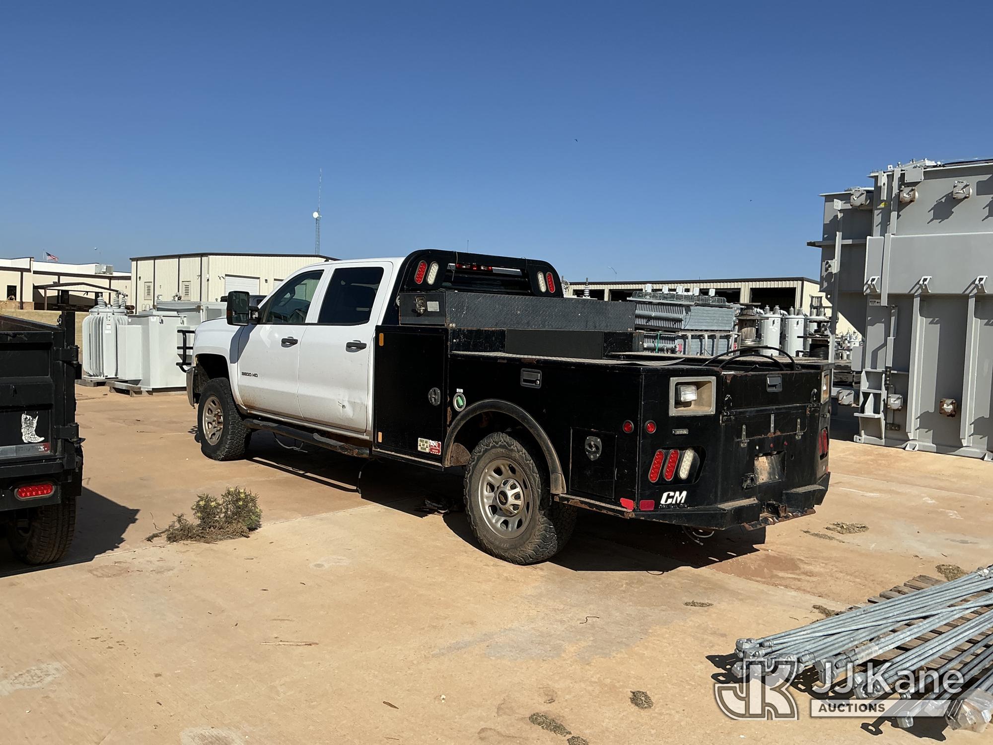 2015 Chevrolet Silverado 3500HD Crew-Cab Service Truck (1631352) - photo 4