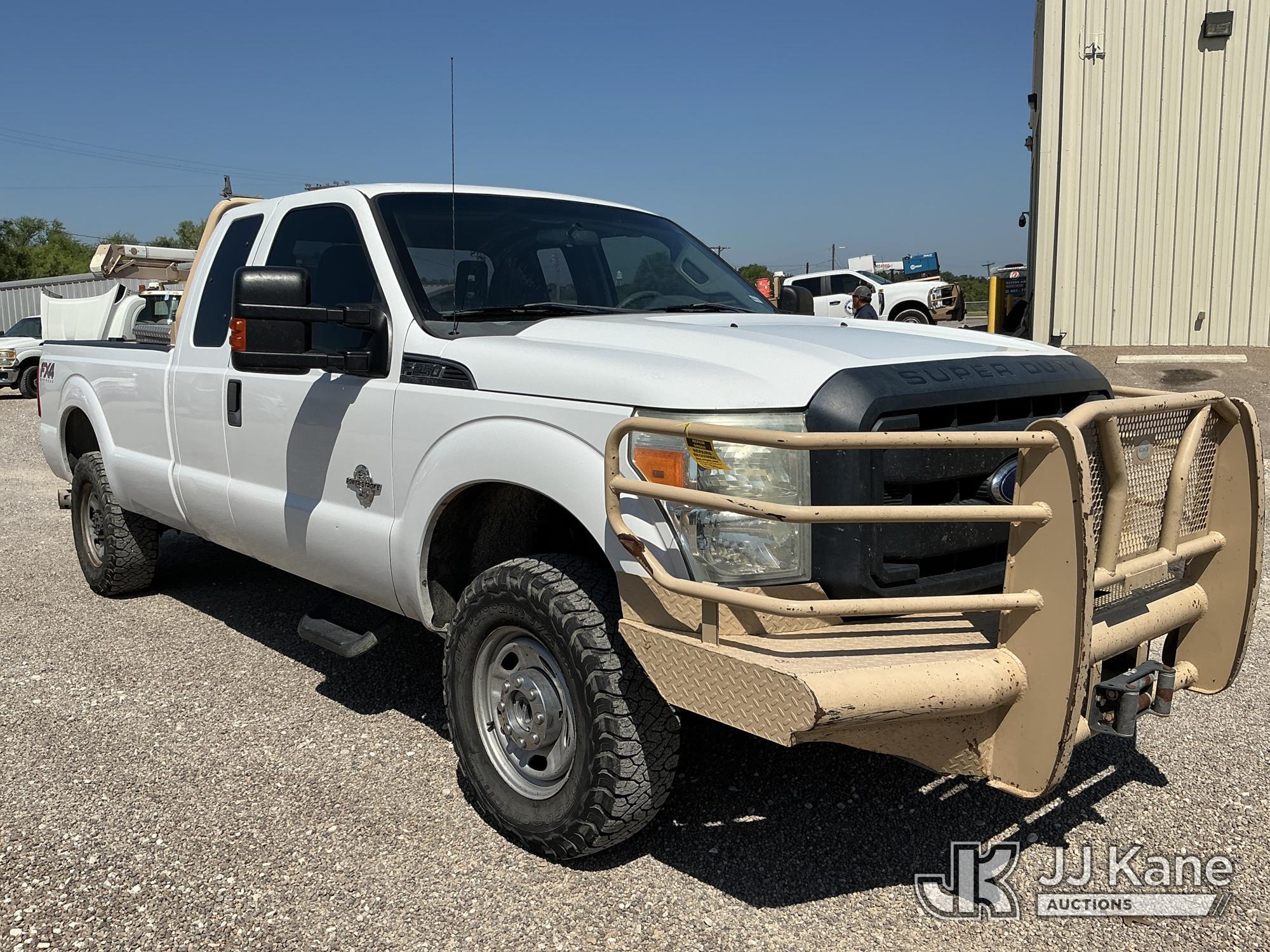 2015 Ford F250 4x4 Extended-Cab Pickup Truck (1631392) - photo 2