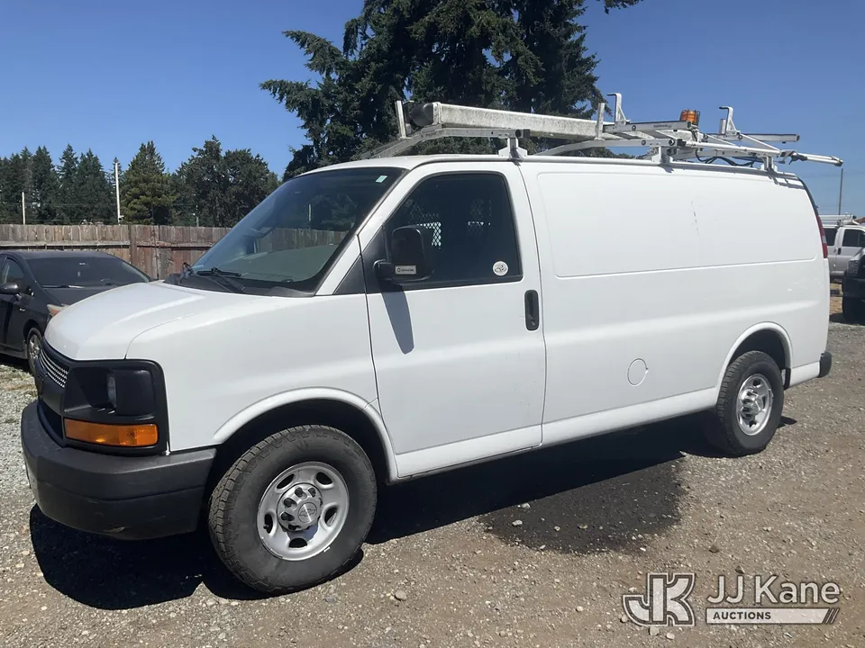 2016 Chevrolet Express 2500 Cargo Van (1631494)