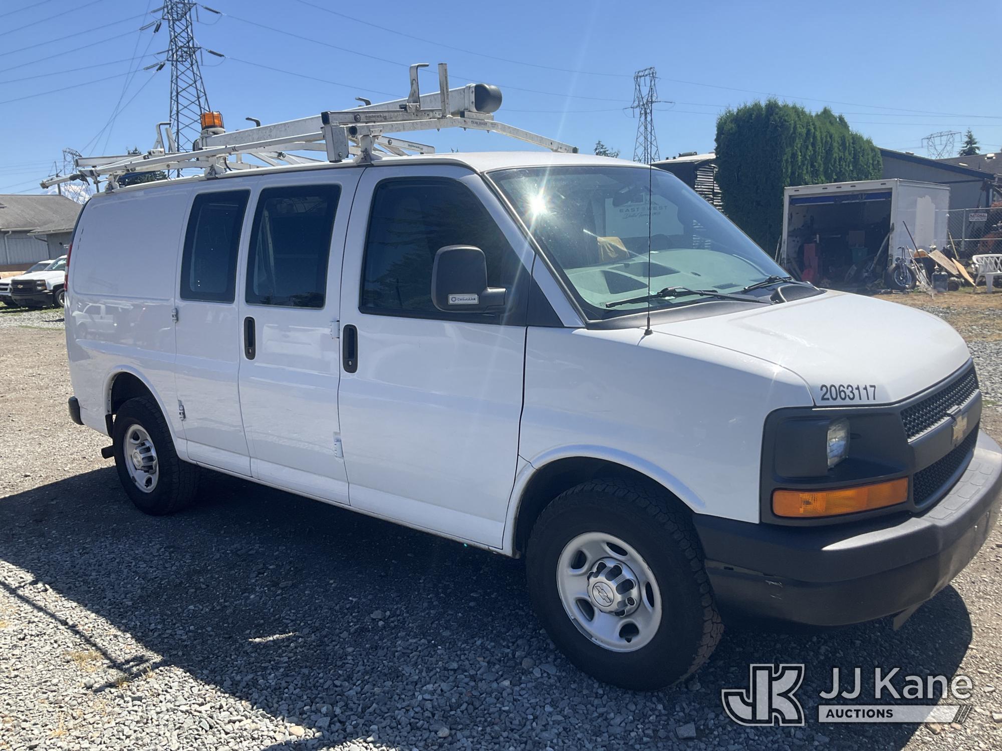 2016 Chevrolet Express 2500 Cargo Van (1631494) - photo 2