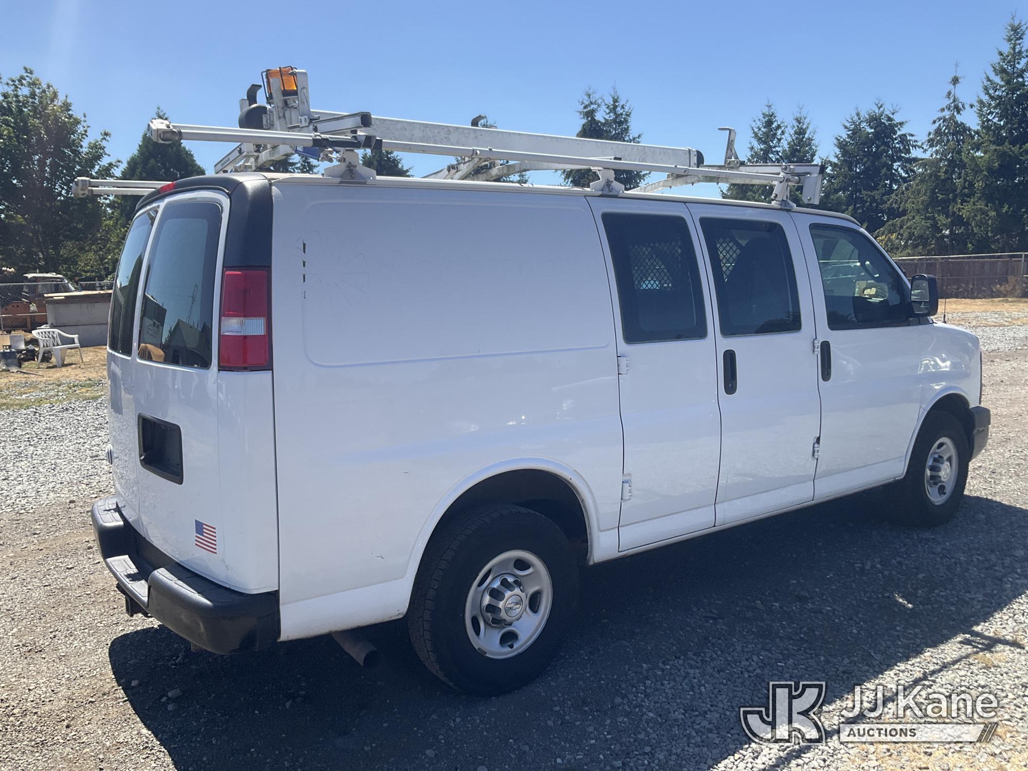 2016 Chevrolet Express 2500 Cargo Van (1631494) - photo 3