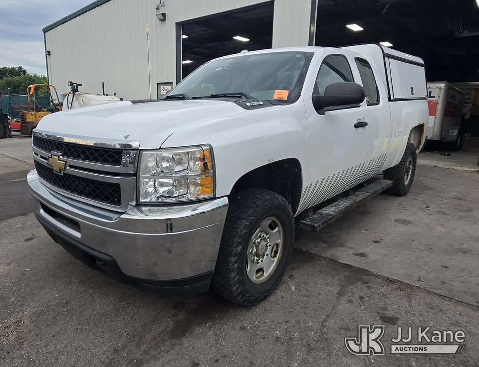 2011 Chevrolet Silverado 2500HD Extended-Cab Pickup Truck (1631511)