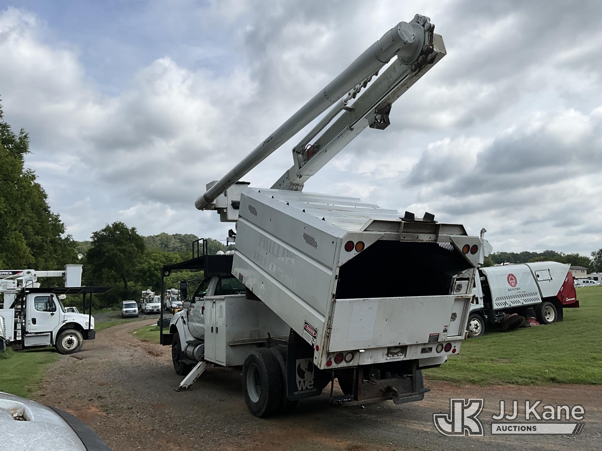 Altec LR756 Over-Center Bucket Truck On 2013 Ford F-750 Chipper Dump Truck (1631643) - photo 4