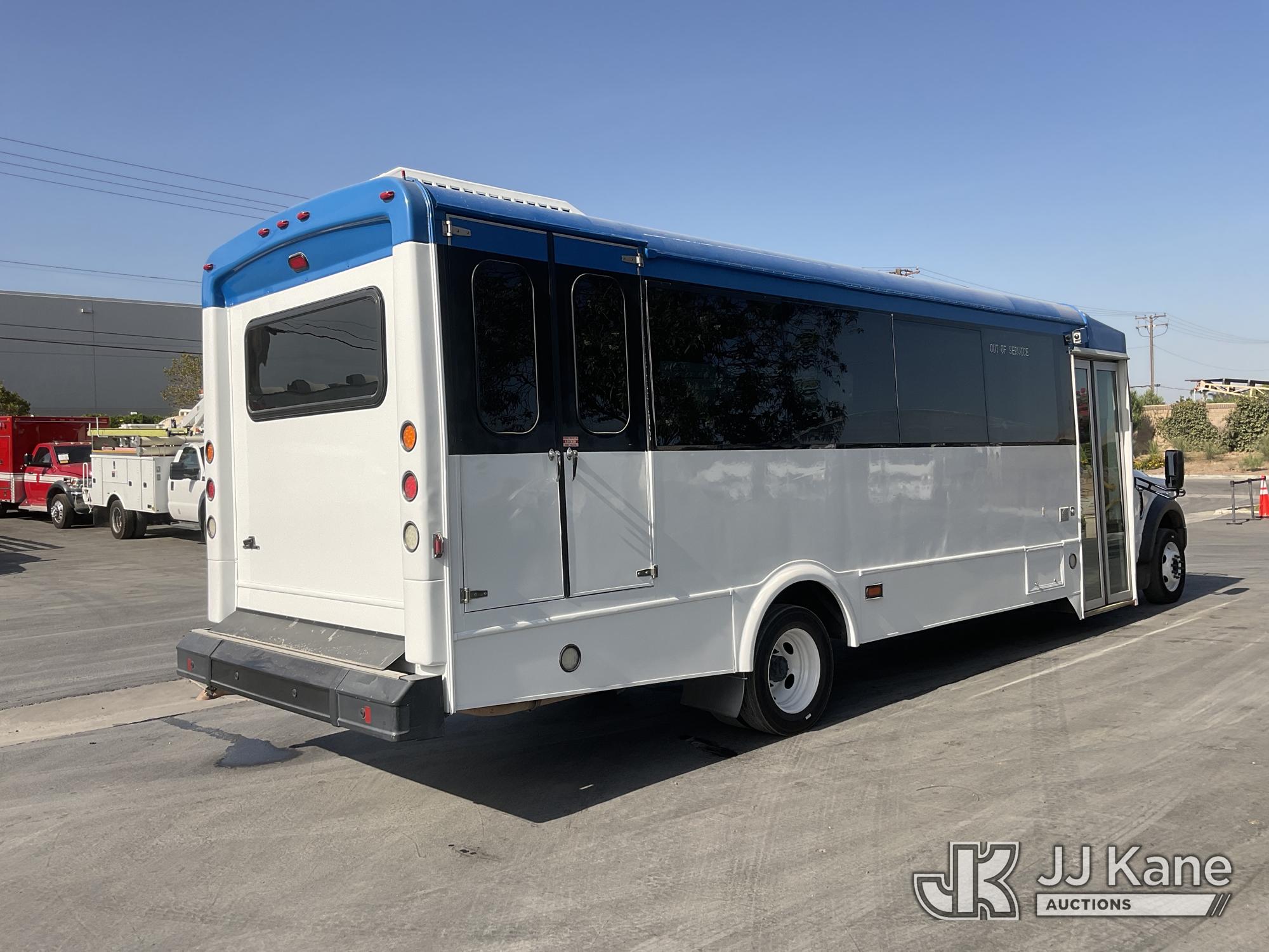 2019 Ford F-550 Passenger Bus (1631694) - photo 3