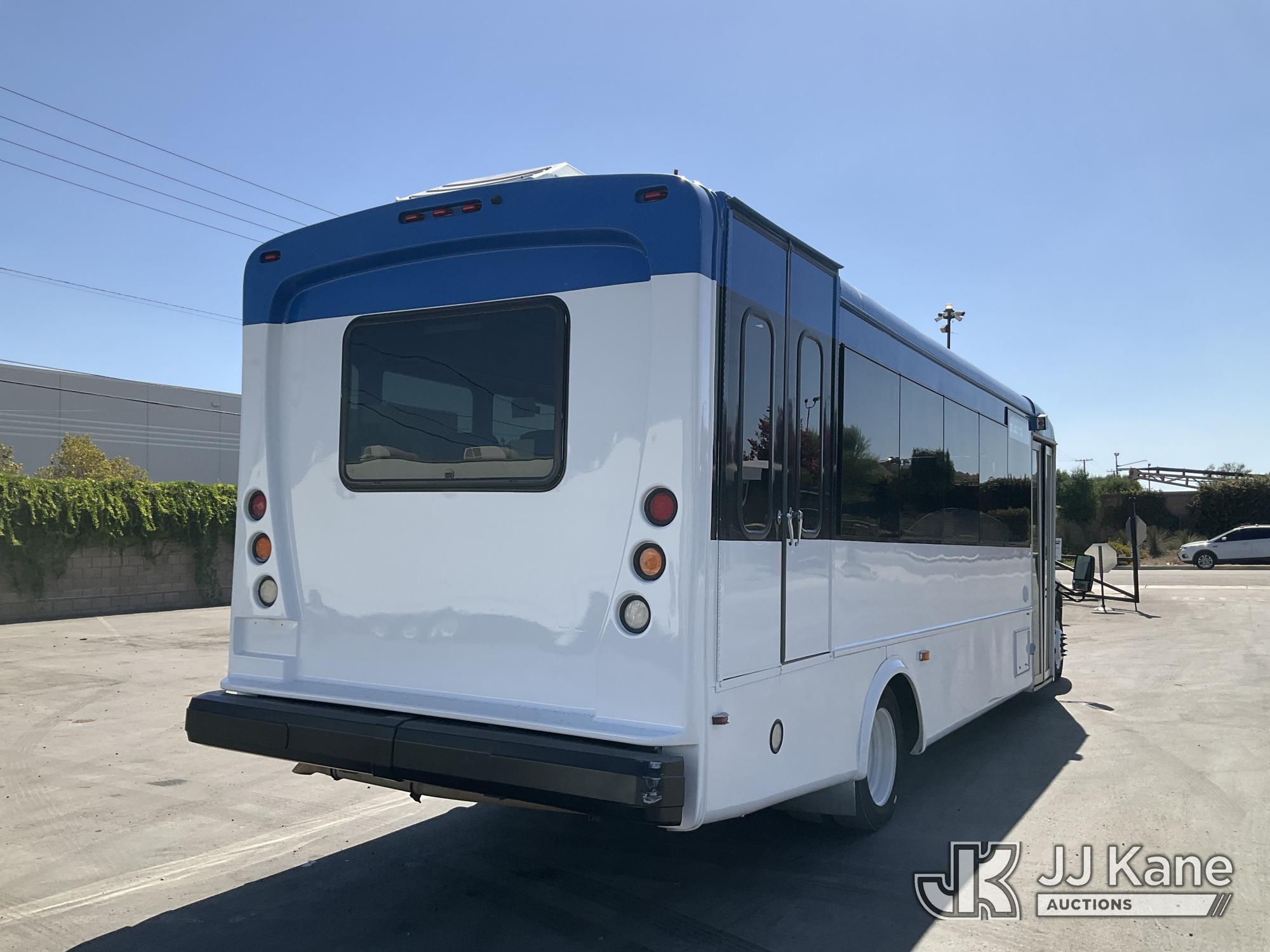 2019 Ford F-550 Passenger Bus (1631697) - photo 3