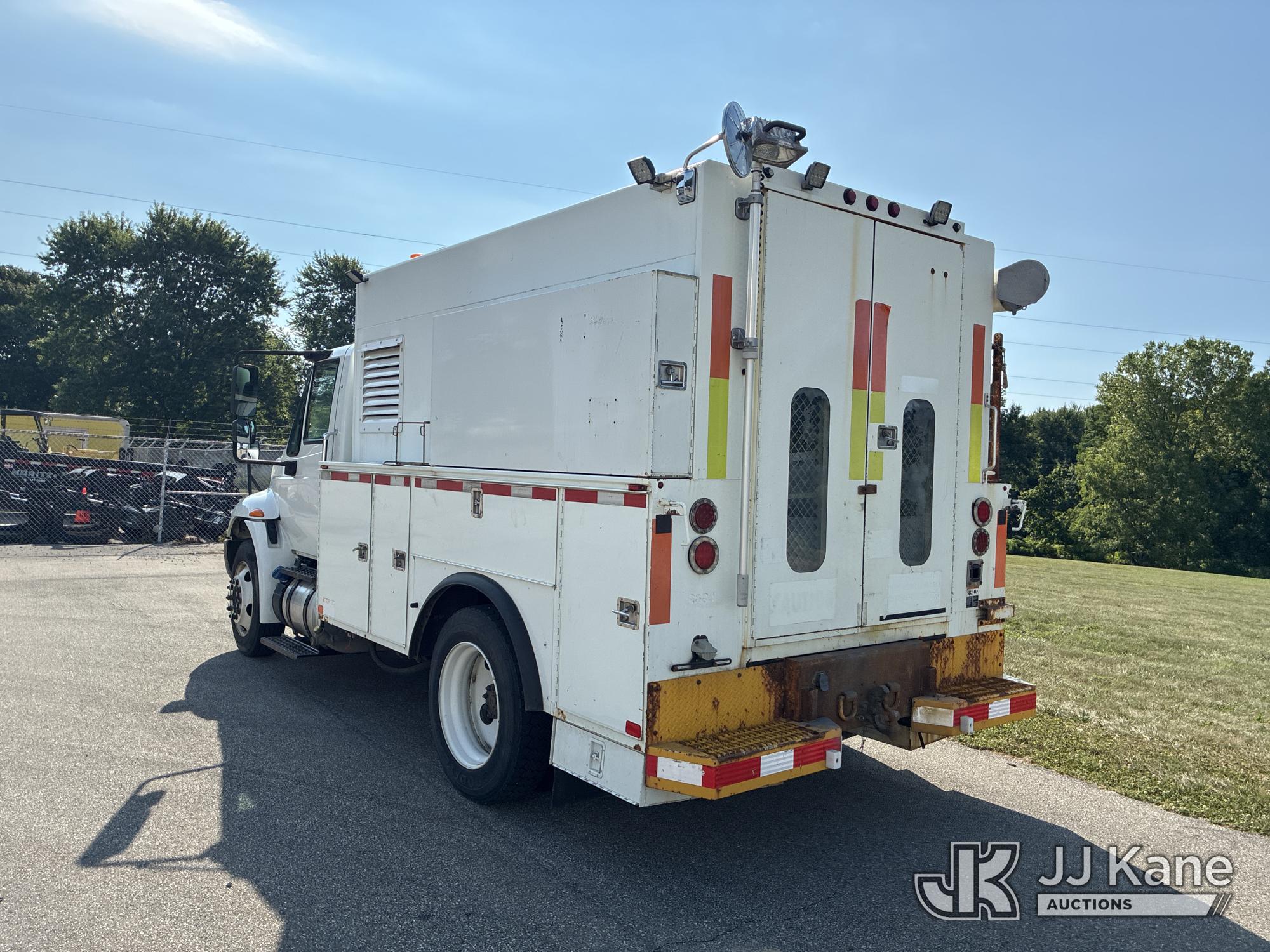 2016 International DuraStar 4300 Air Compressor Utility Truck (1631749) - photo 4