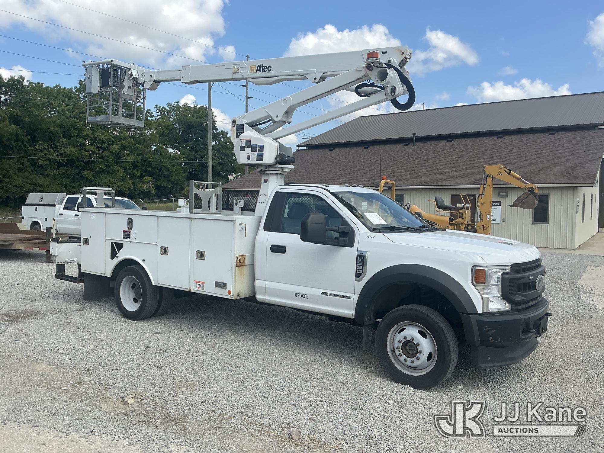 Altec AT238P Articulating & Telescopic Non-Insulated Bucket Truck On 2021 Ford F-550 Service Truck (1631814) - photo 5