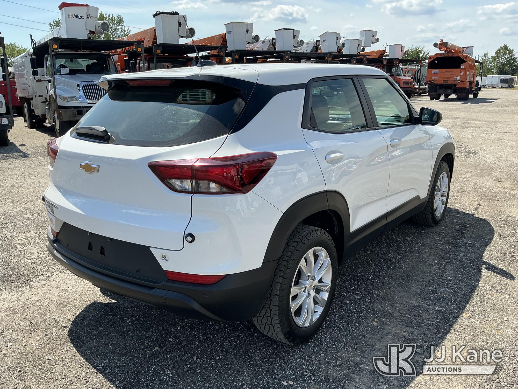 2021 Chevrolet Trailblazer AWD 4-Door Sport Utility Vehicle (1631911) - photo 3