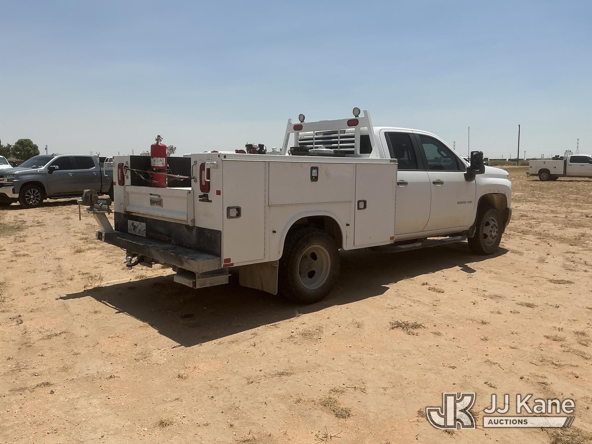 2020 Chevrolet Silverado 3500HD Crew-Cab Service Truck (1631952) - photo 3