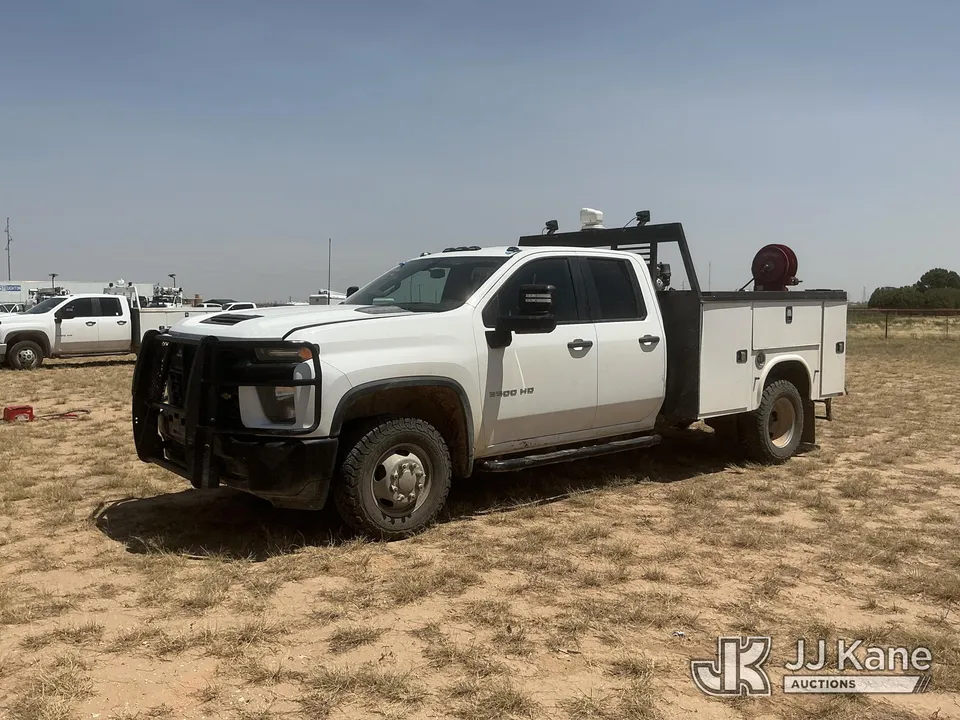 2023 Chevrolet Silverado 3500HD Crew-Cab Service Truck (1631953)