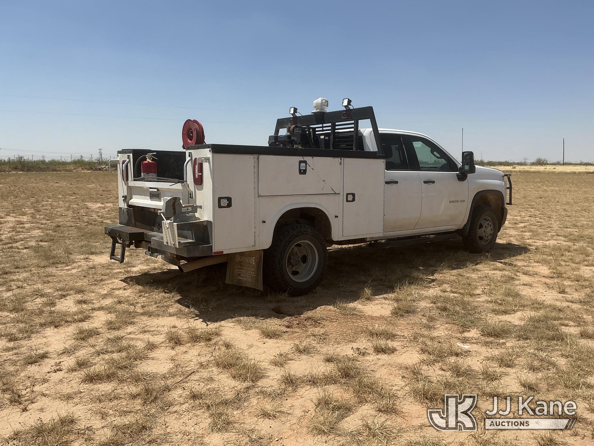 2023 Chevrolet Silverado 3500HD Crew-Cab Service Truck (1631953) - photo 3