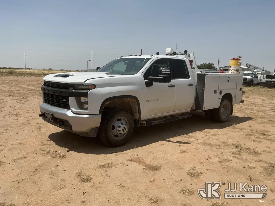 2020 Chevrolet Silverado 3500HD 4x4 Extended-Cab Service Truck (1631954)