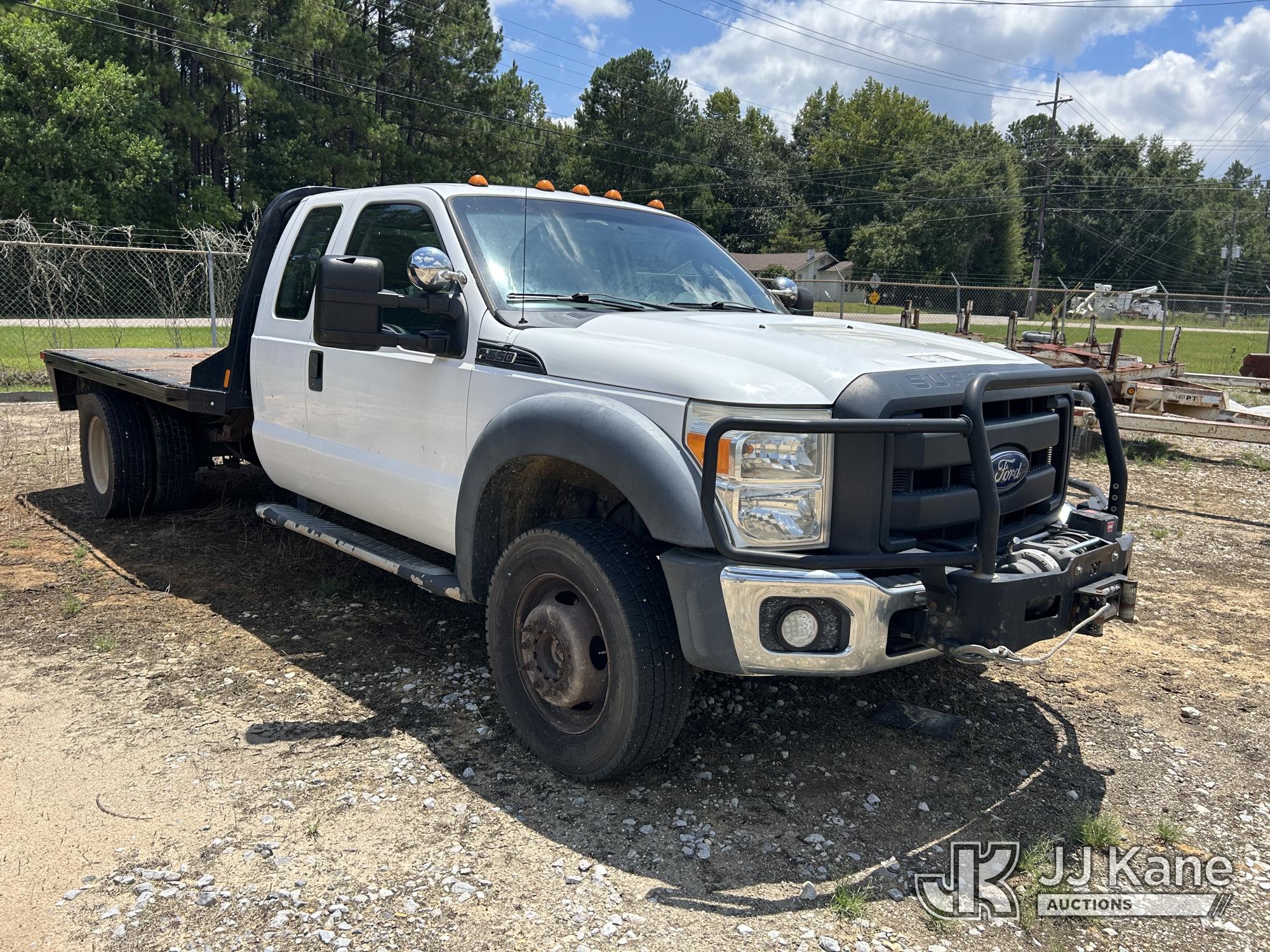 2013 Ford F550 4x4 Extended-Cab Flatbed Truck (1632275) - photo 2
