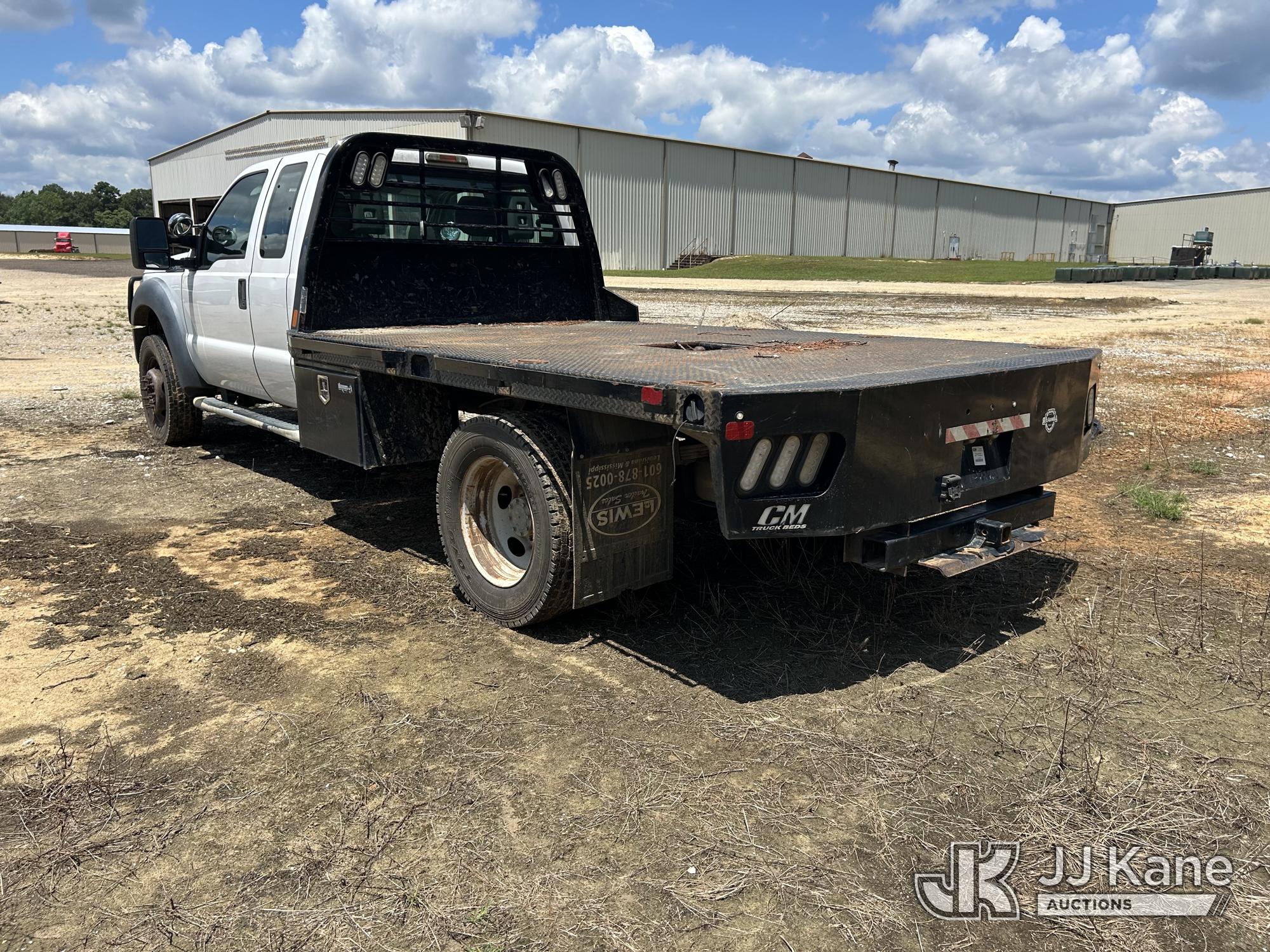 2013 Ford F550 4x4 Extended-Cab Flatbed Truck (1632275) - photo 4