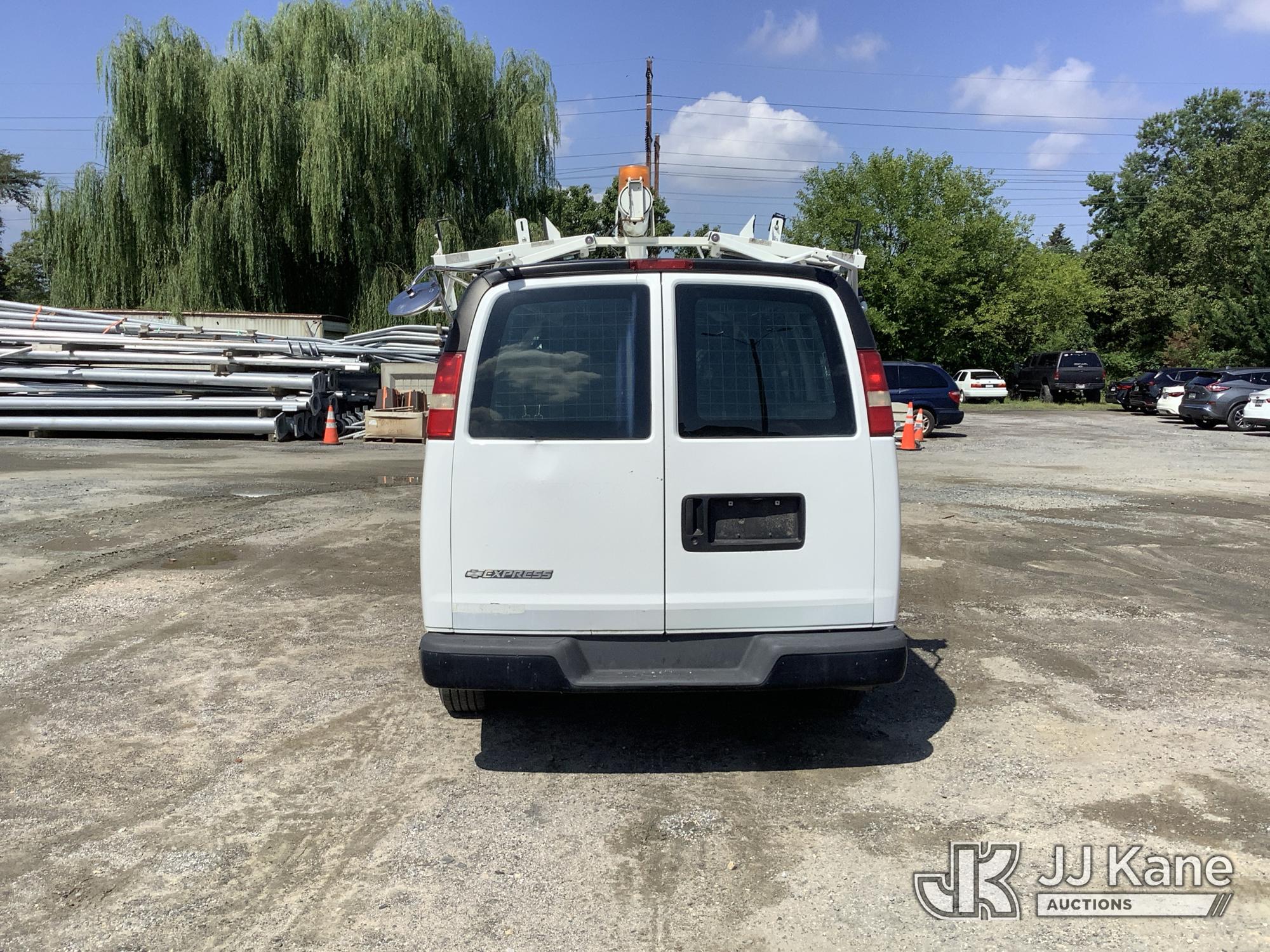 2007 Chevrolet Express Cargo Van (1633034) - photo 3
