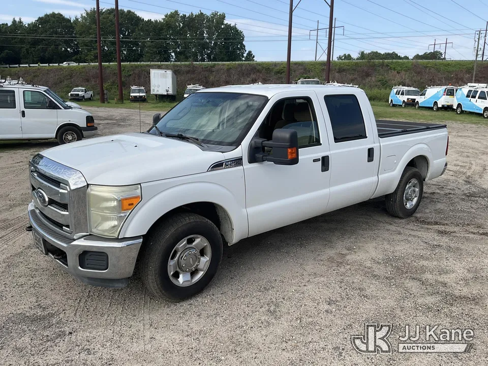 2011 Ford F250 Extended-Cab Pickup Truck (1633060)
