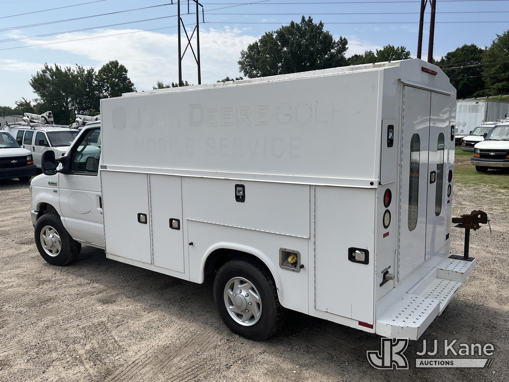 2016 Ford E350 Cutaway Service Van (1633061) - photo 4