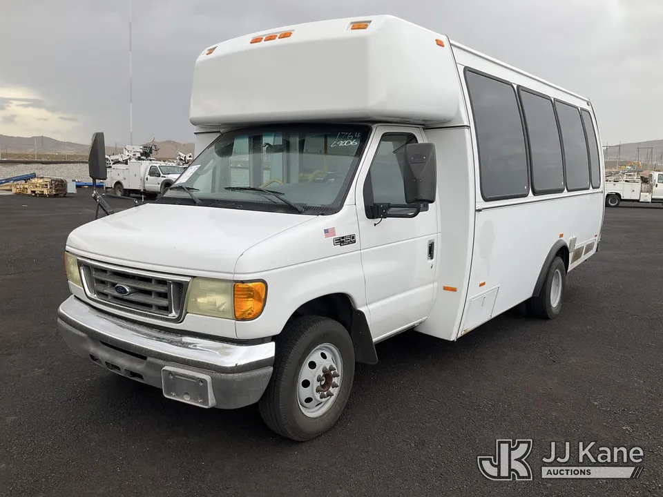 2005 Ford E450 Passenger Bus (1633064)