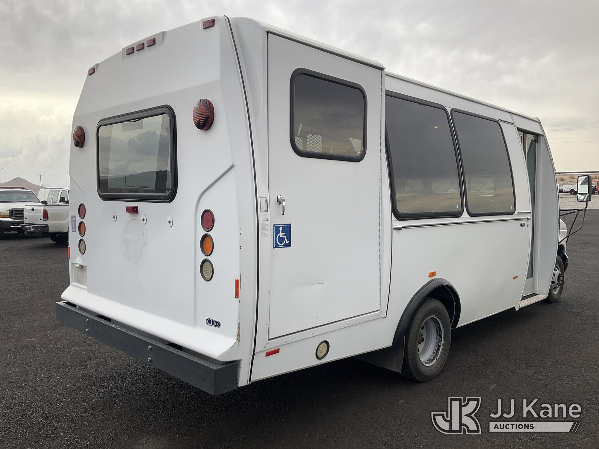 2005 Ford E450 Passenger Bus (1633064) - photo 3