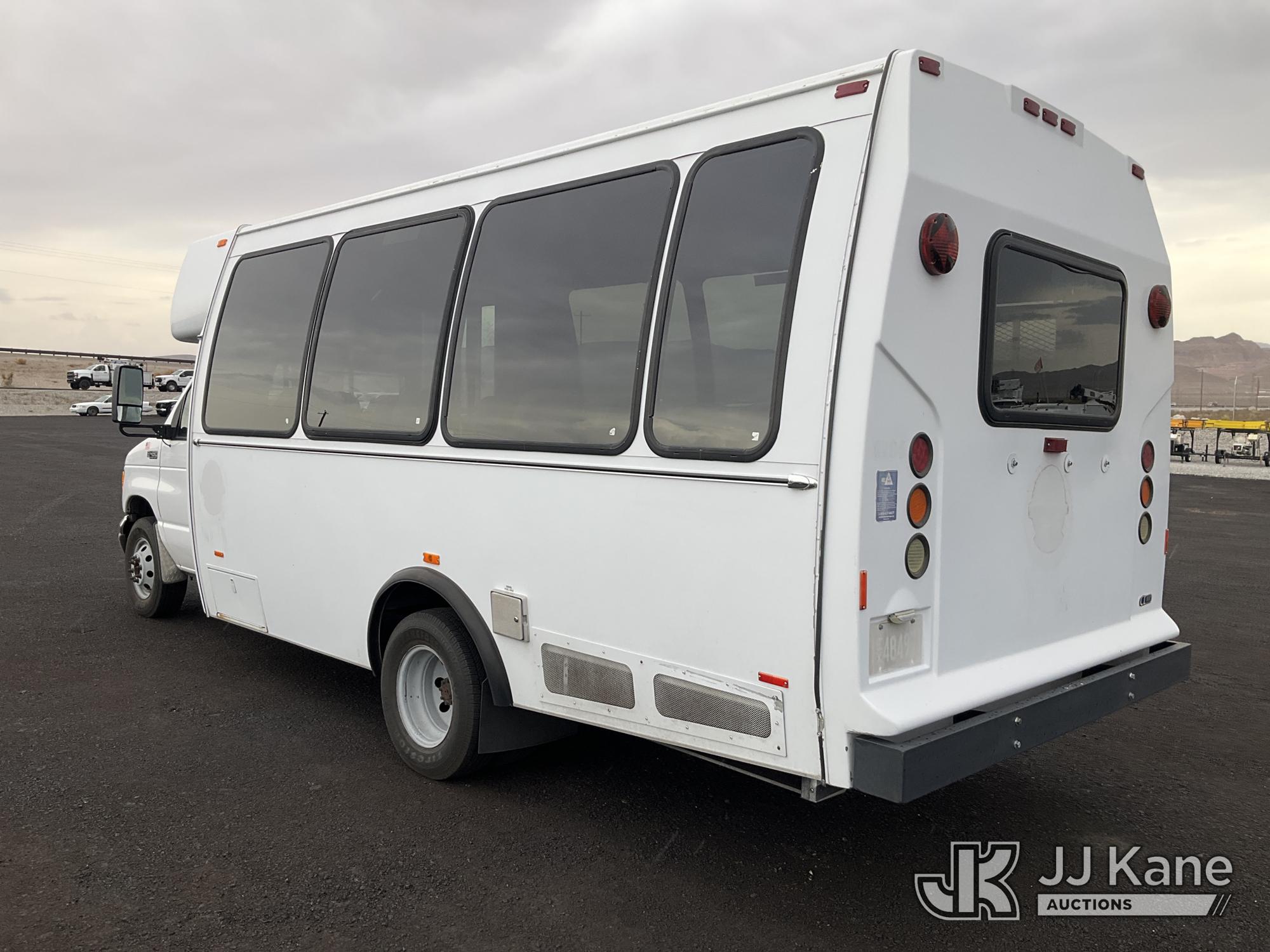 2005 Ford E450 Passenger Bus (1633064) - photo 4
