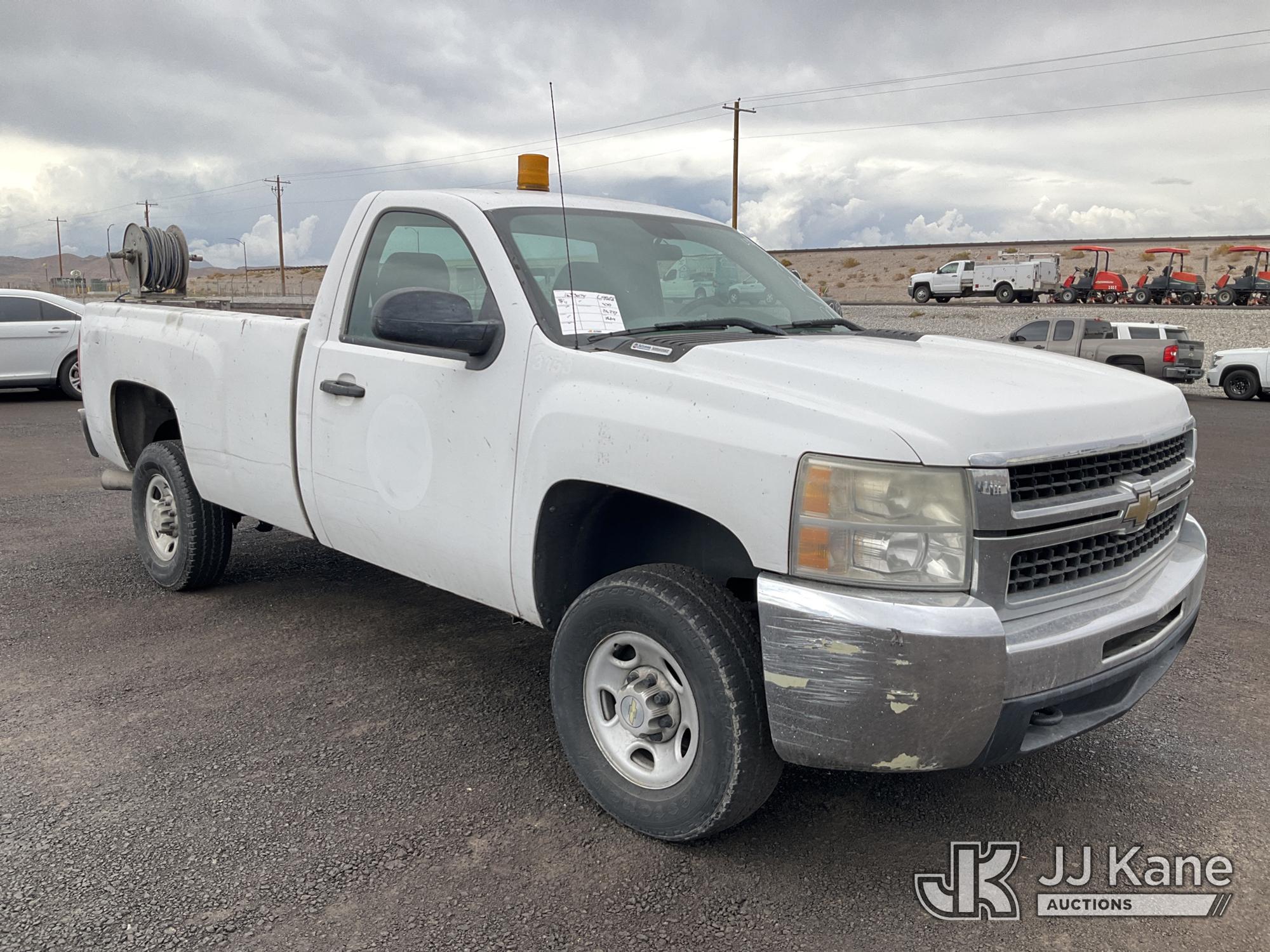 2009 Chevrolet Silverado 2500HD 4x4 Pickup Truck (1633074) - photo 2