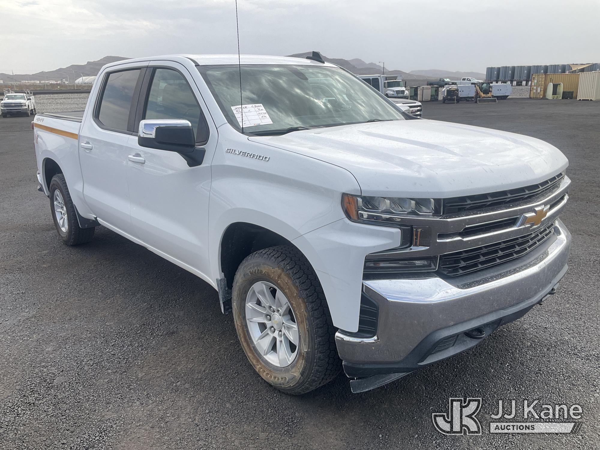 2020 Chevrolet Silverado 1500 4x4 Crew-Cab Pickup Truck (1633128) - photo 2