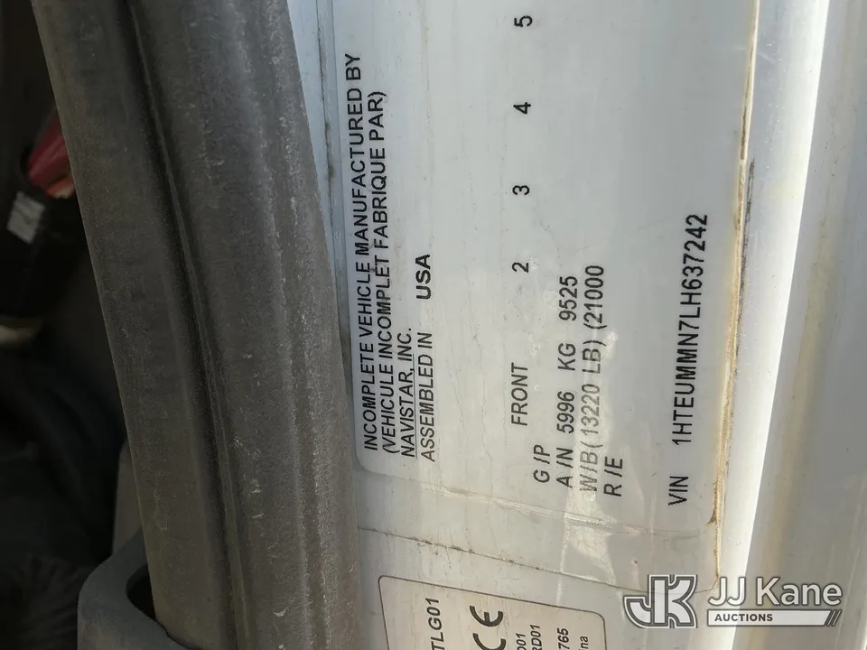 Altec DM47BTR Digger Derrick On 2020 International MV607 Utility Truck (1633375) - photo 5