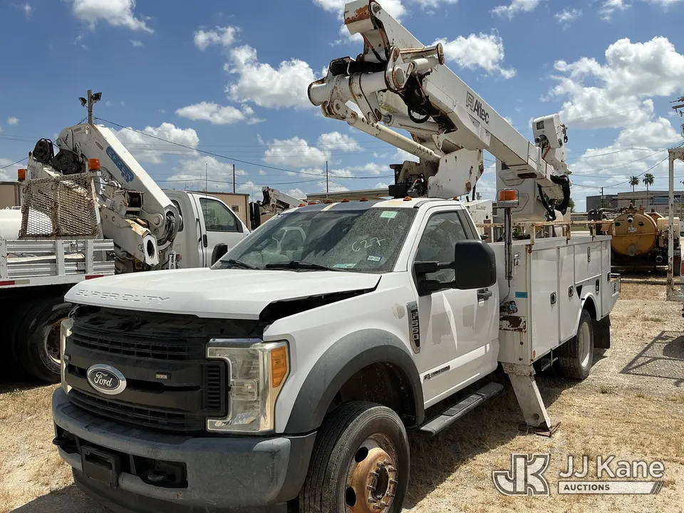 Altec AT41M Articulating & Telescopic Material Handling Bucket Truck On 2017 Ford F-550 Service Truck (1633707)