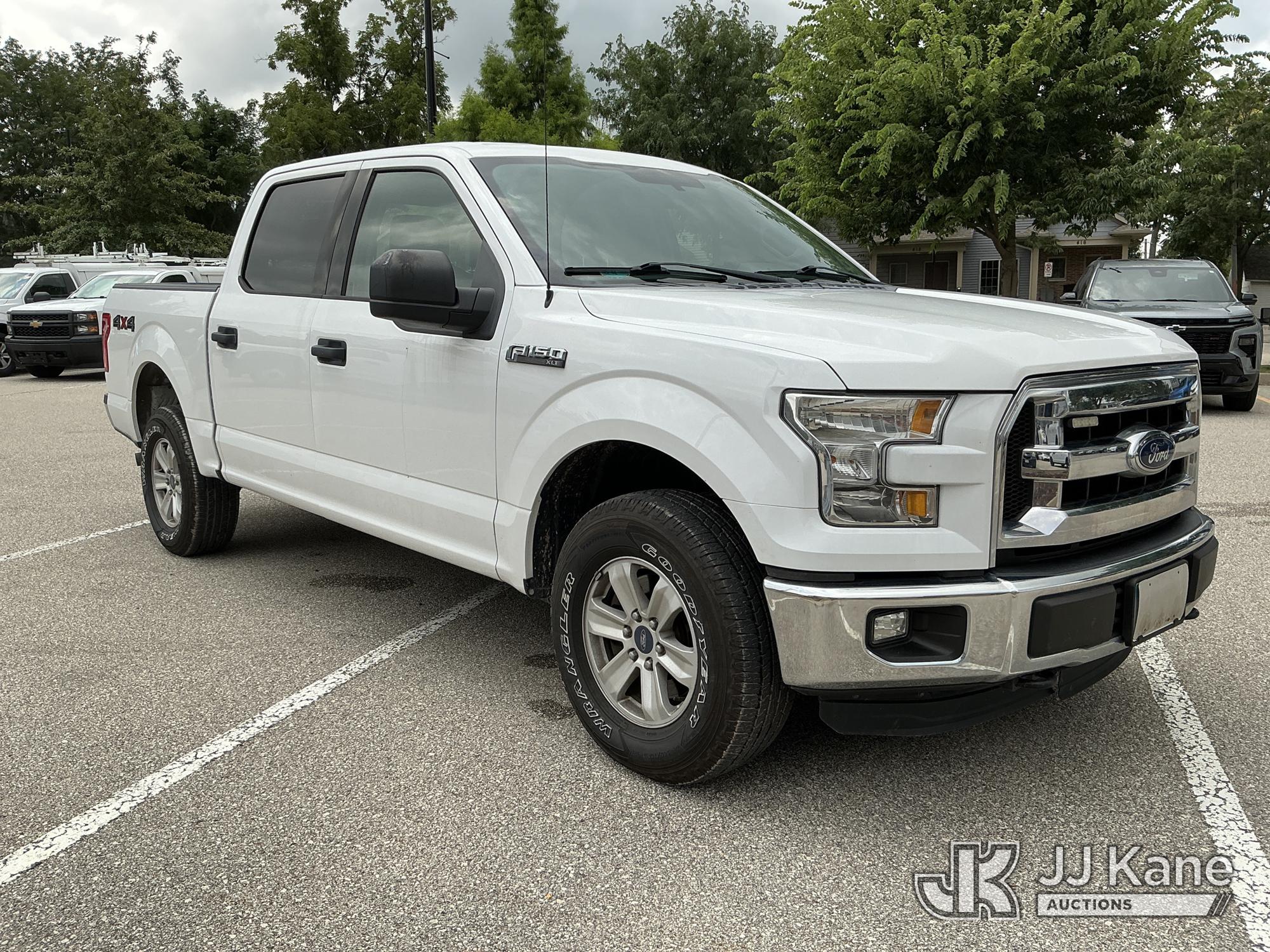 2015 Ford F150 4x4 Crew-Cab Pickup Truck (1633903) - photo 2