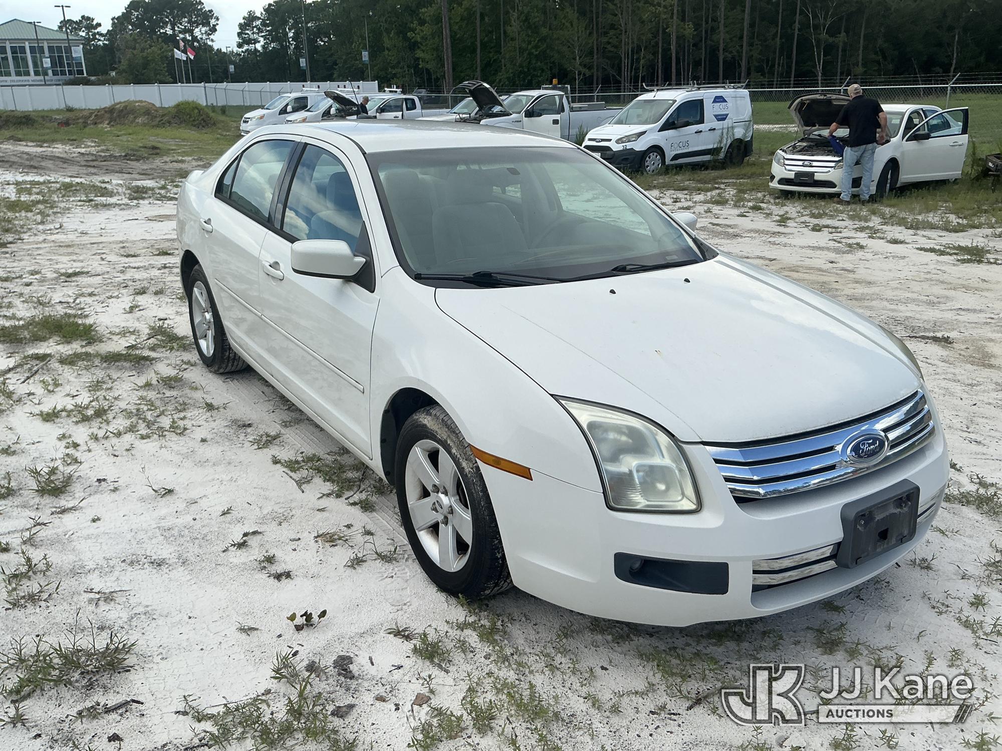 2008 Ford Fusion SE 4-Door Sedan (1633919) - photo 2