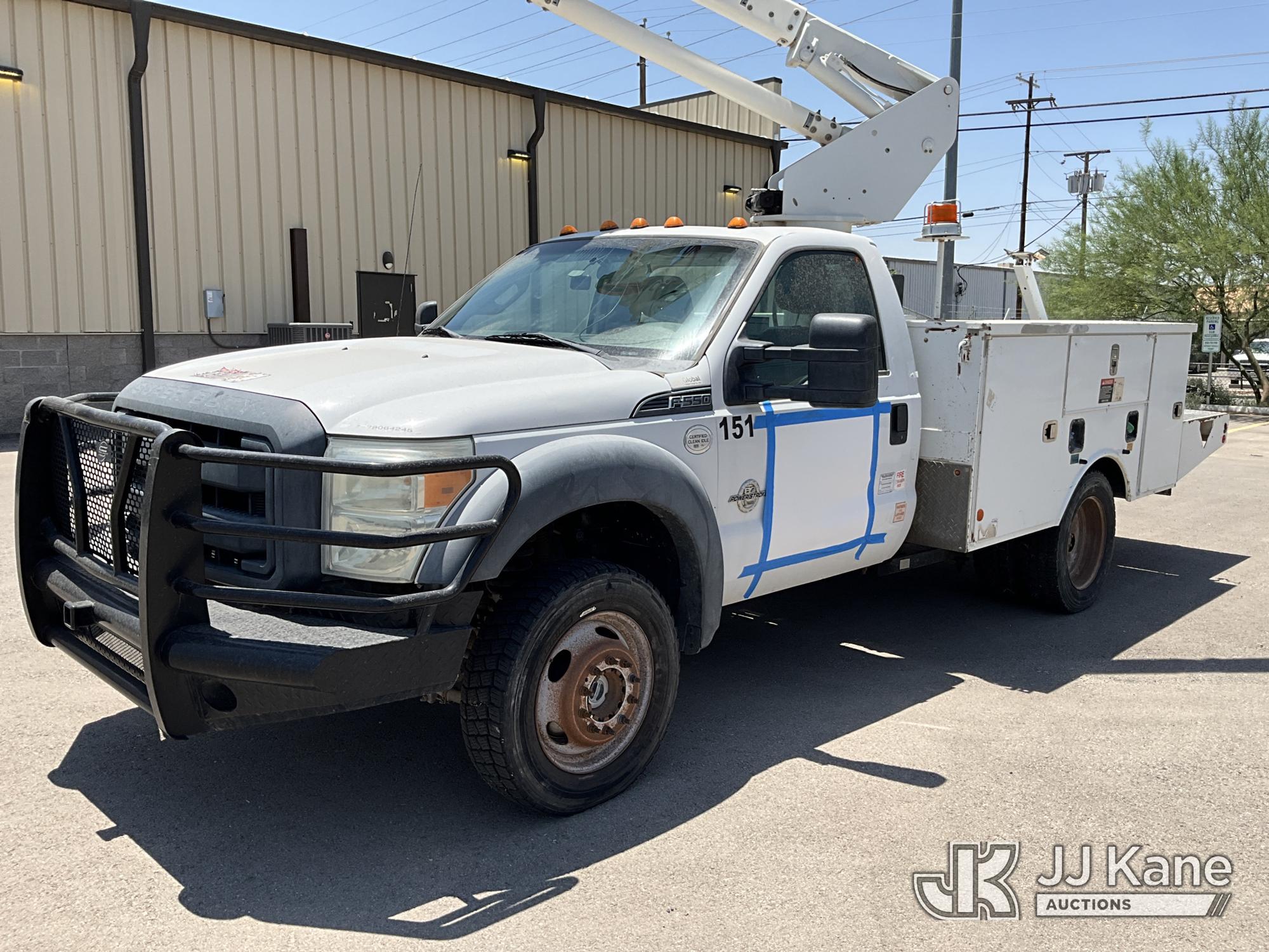 Altec AT37G Articulating & Telescopic Bucket Truck On 2013 Ford F-550 Service Truck (1633972) - photo 2