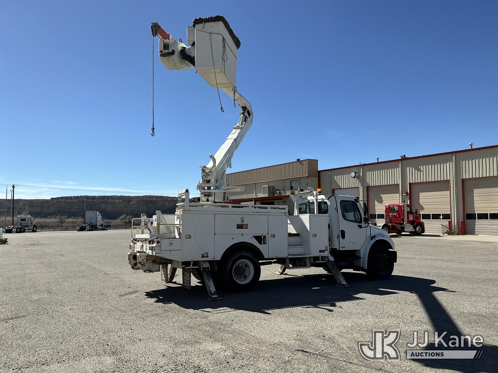 Altec AA55 Material Handling Bucket Truck On 2010 Freightliner M2 106 Utility Truck (1634000) - photo 3