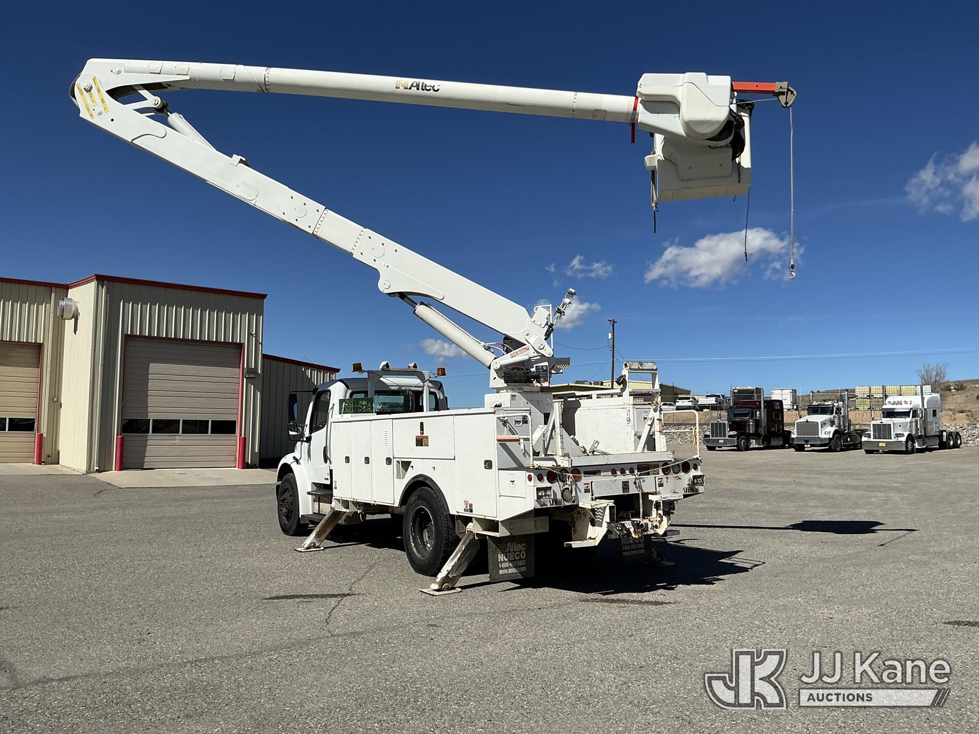 Altec AA55 Material Handling Bucket Truck On 2010 Freightliner M2 106 Utility Truck (1634000) - photo 4