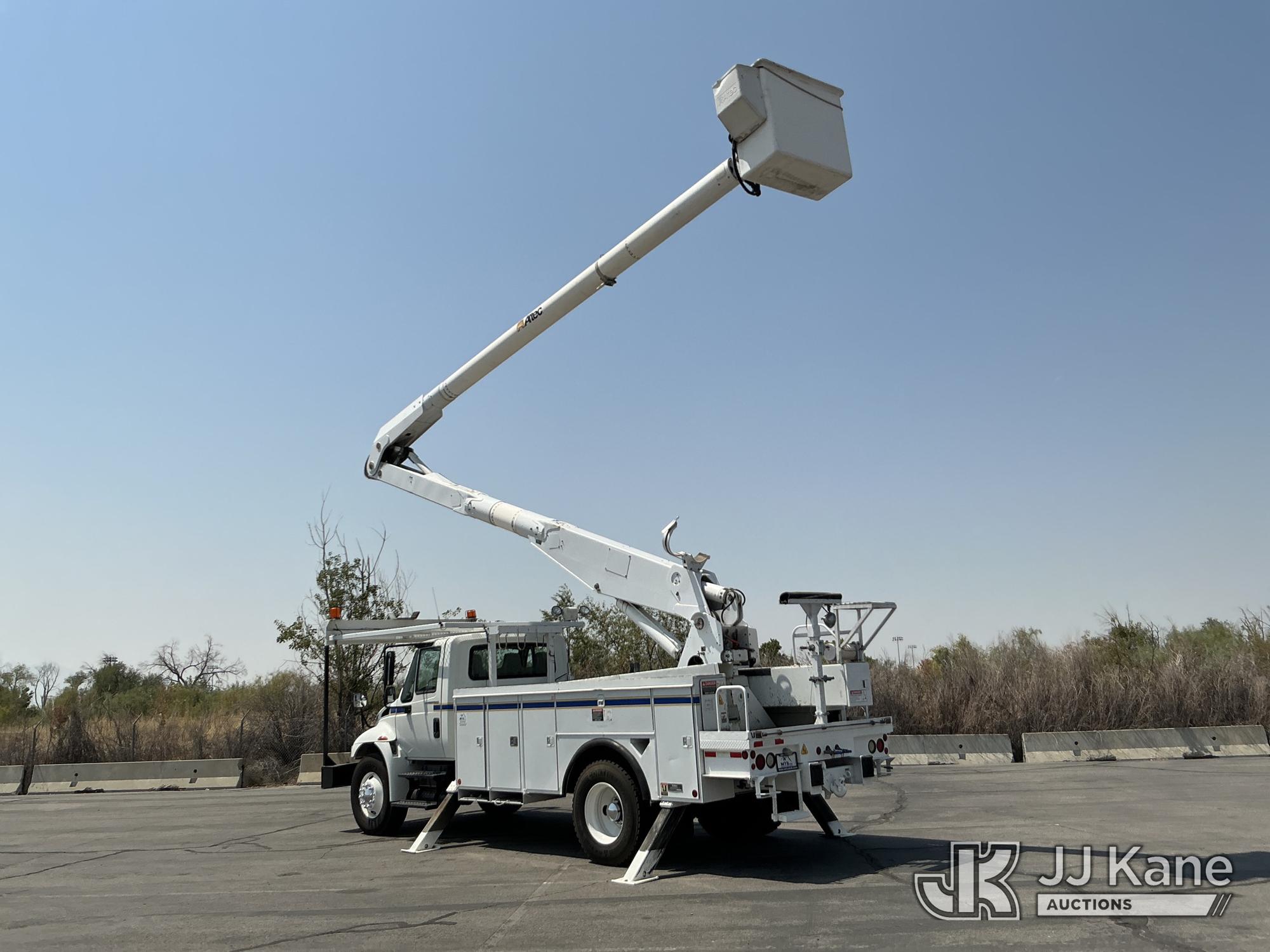 Altec AA755L Bucket Truck On 2003 International 4300 Utility Truck (1634103) - photo 4