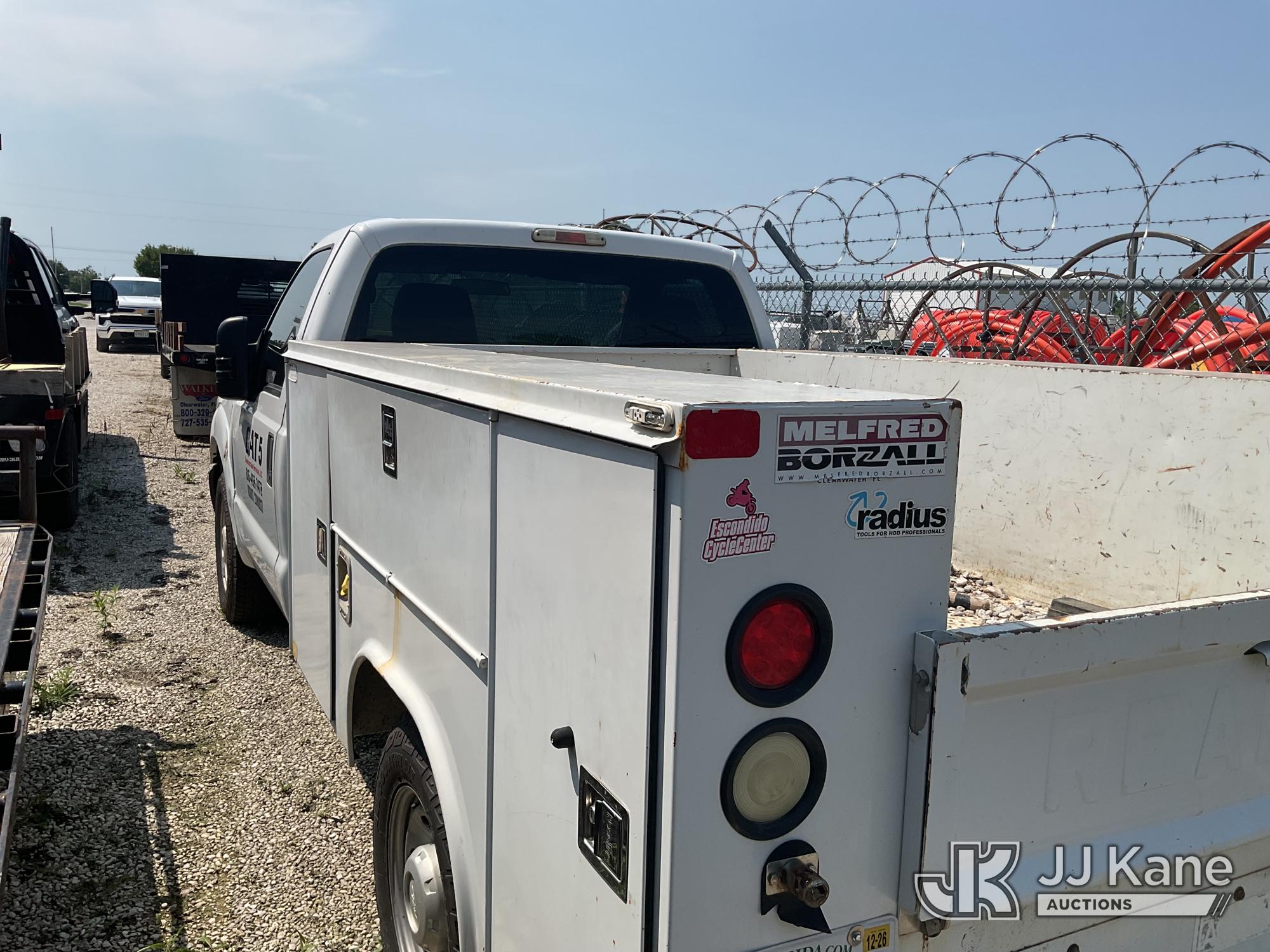 2016 Ford F250 Service Truck (1634278) - photo 2