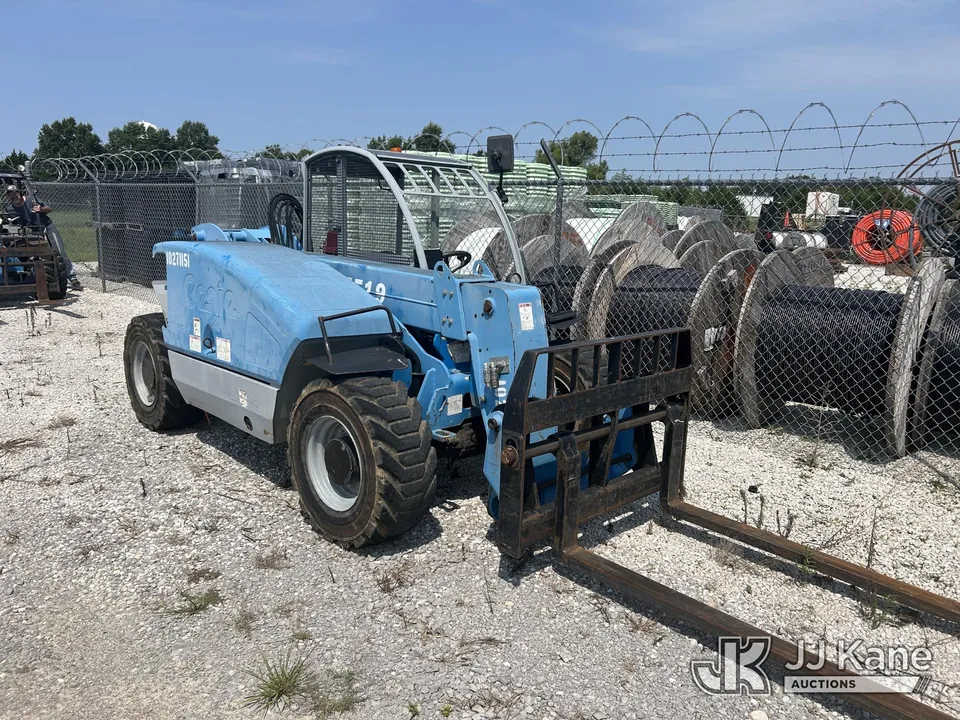 2014 Genie GTH-5519 Rough Terrain Telescopic Boom Forklift (1634280)