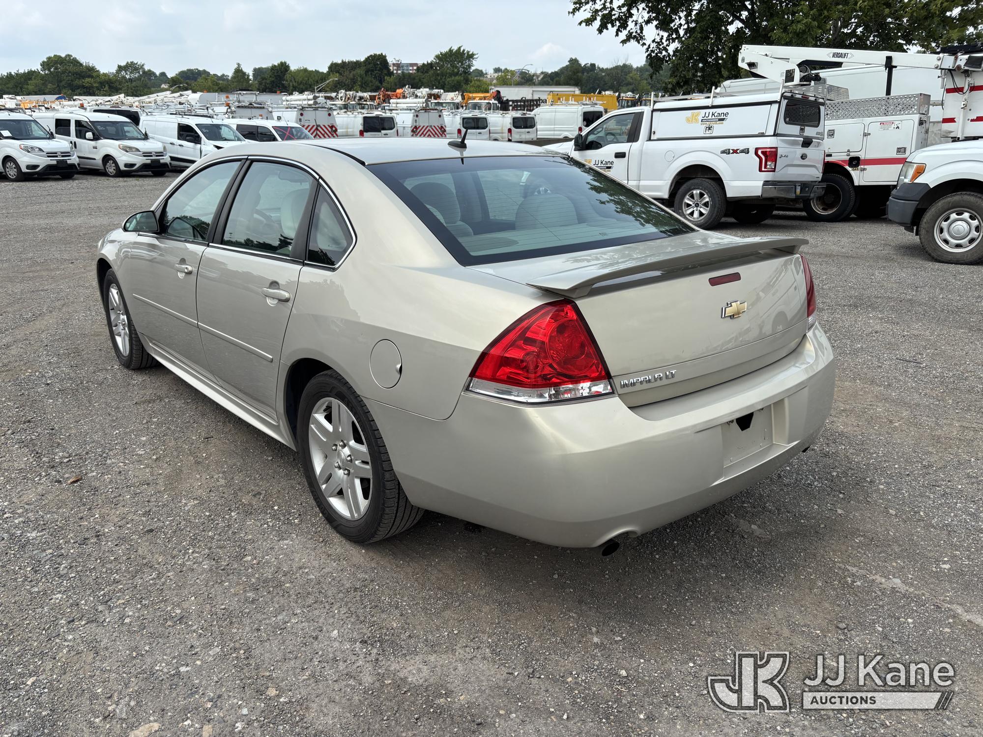 2012 Chevrolet Impala 4-Door Sedan (1634558) - photo 2