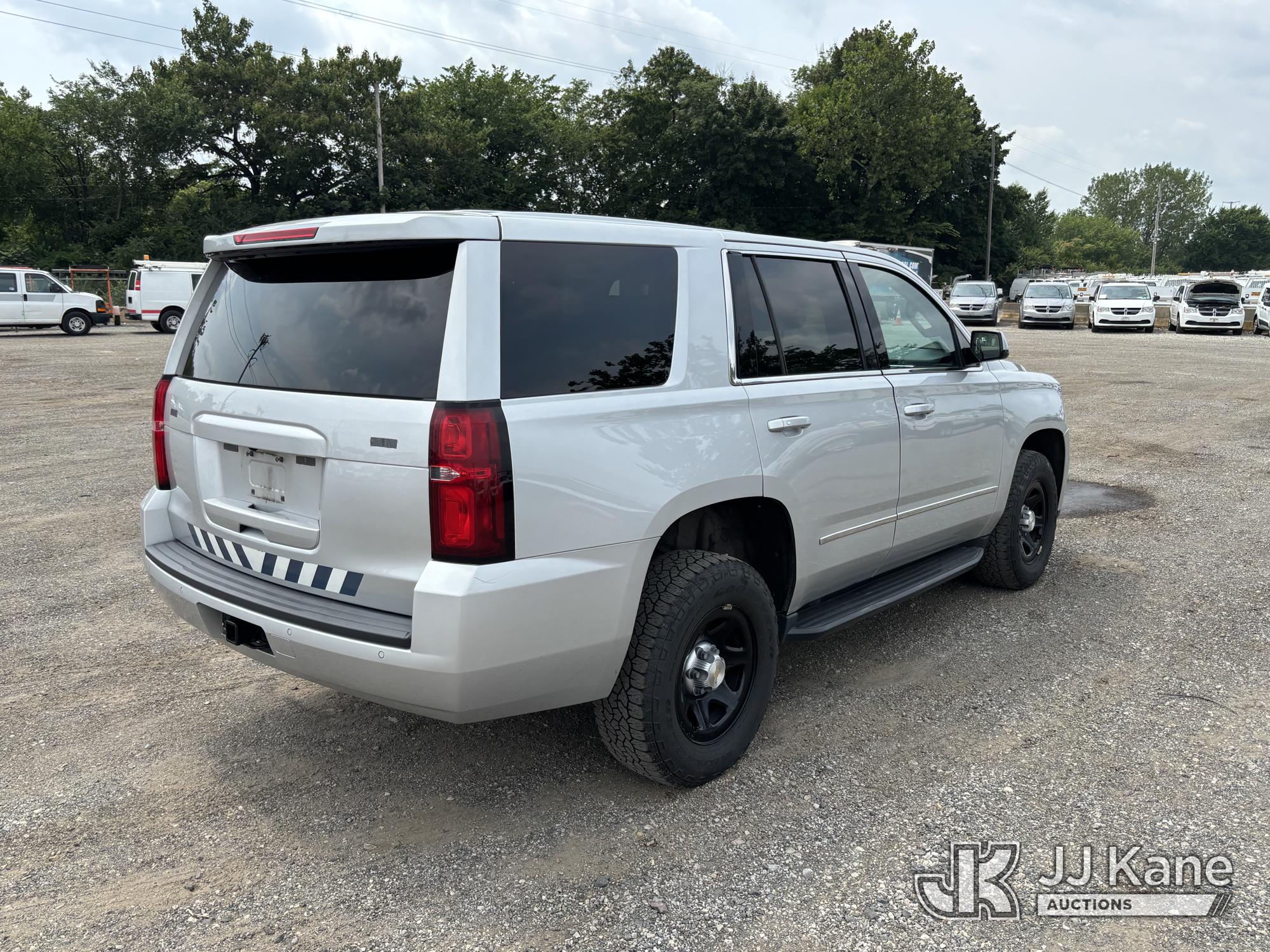 2019 Chevrolet Tahoe 4x4 4-Door Sport Utility Vehicle (1634559) - photo 3