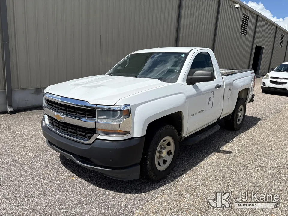 2017 Chevrolet Silverado 1500 4x4 Pickup Truck (1634612)