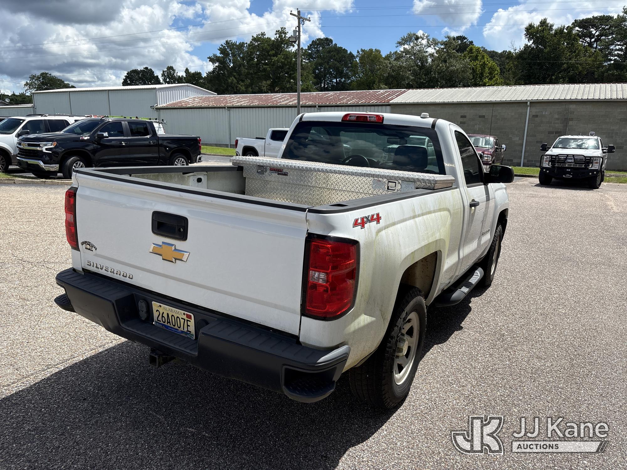 2017 Chevrolet Silverado 1500 4x4 Pickup Truck (1634612) - photo 4