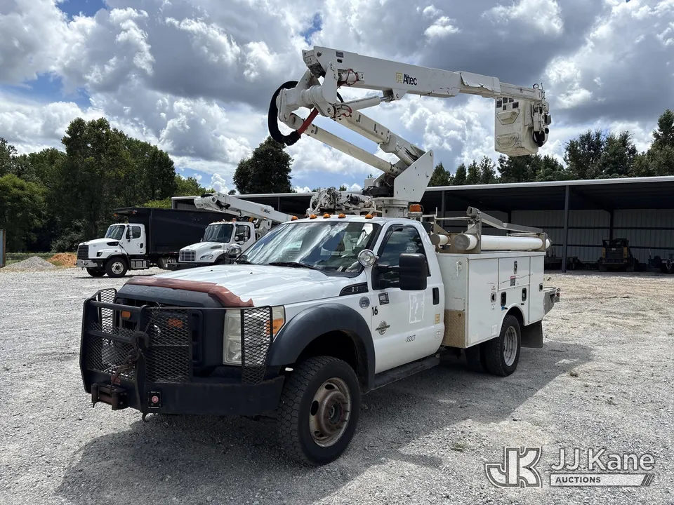 Altec AT37G Articulating & Telescopic Bucket Truck On 2015 Ford F-550 Service Truck (1634630)