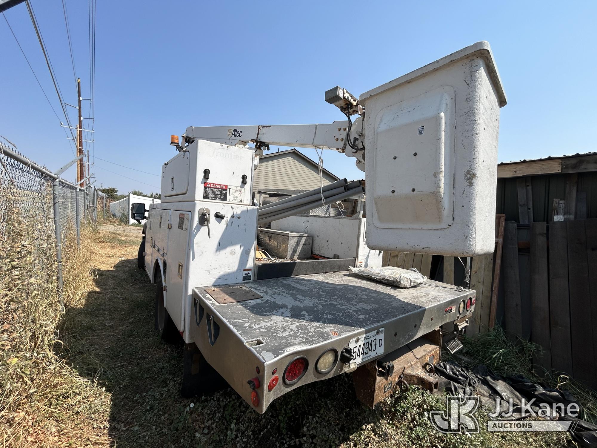 Altec AT235 Articulating & Telescopic Non-Insulated Bucket Truck On 2012 Ford F-450 SD Service Truck (1634808) - photo 4